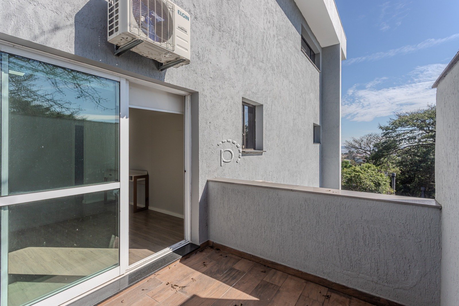 Casa para alugar com 590m², 4 quartos, 2 suítes, 6 vagas no bairro Guarujá em Porto Alegre - Foto 41