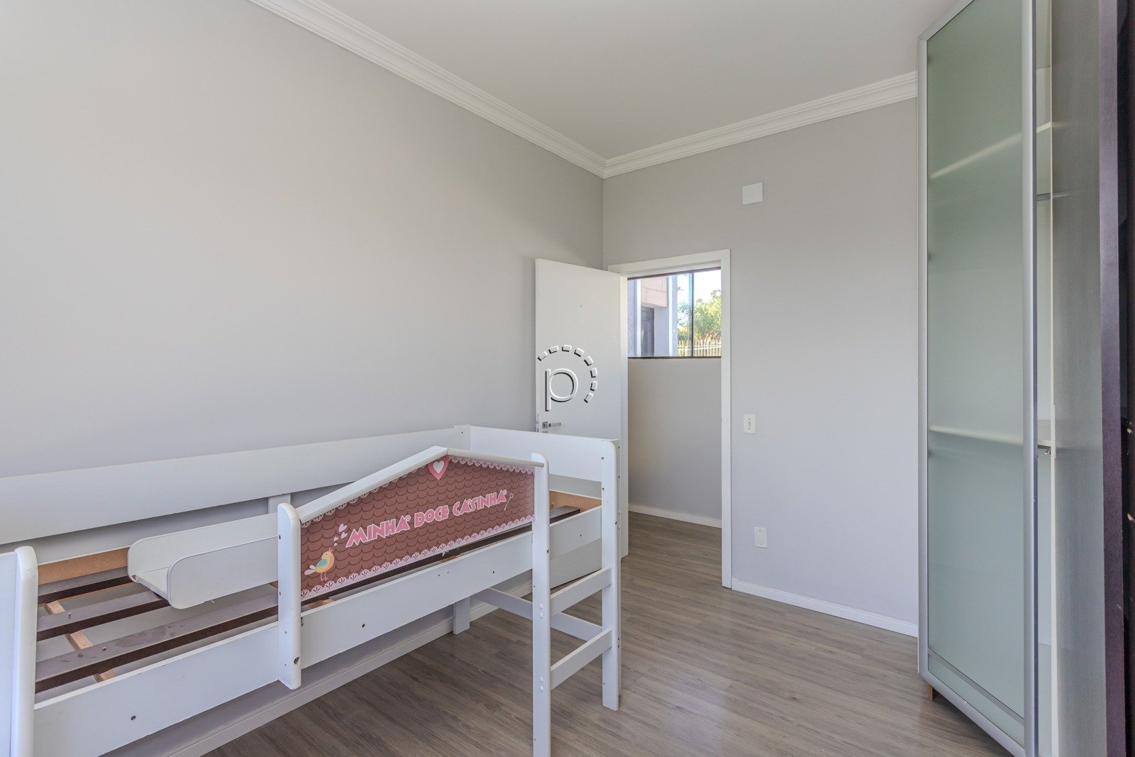 Casa para alugar com 590m², 4 quartos, 2 suítes, 6 vagas no bairro Guarujá em Porto Alegre - Foto 45