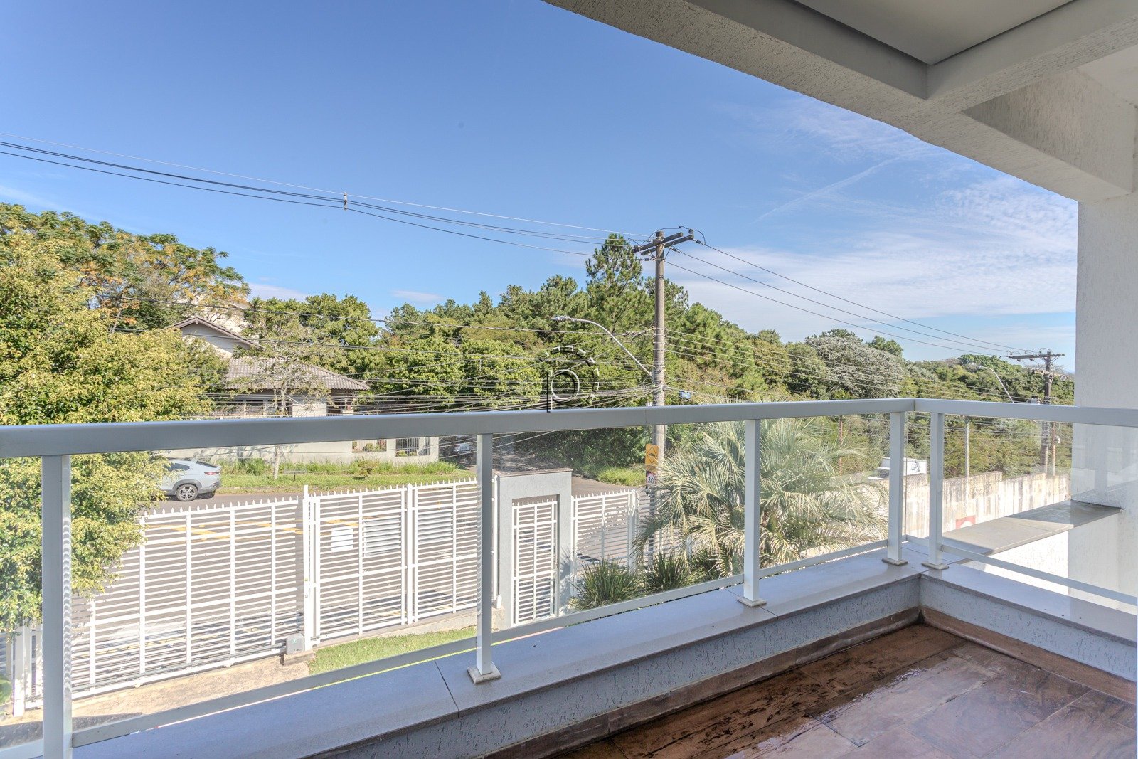 Casa para alugar com 590m², 4 quartos, 2 suítes, 6 vagas no bairro Guarujá em Porto Alegre - Foto 53