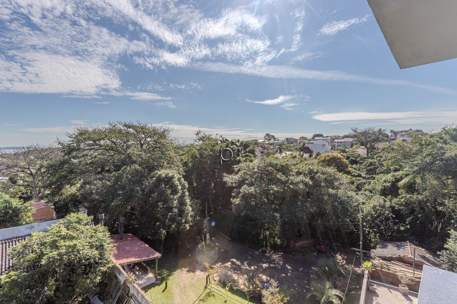 Casa para alugar com 590m², 4 quartos, 2 suítes, 6 vagas no bairro Guarujá em Porto Alegre - Foto 71