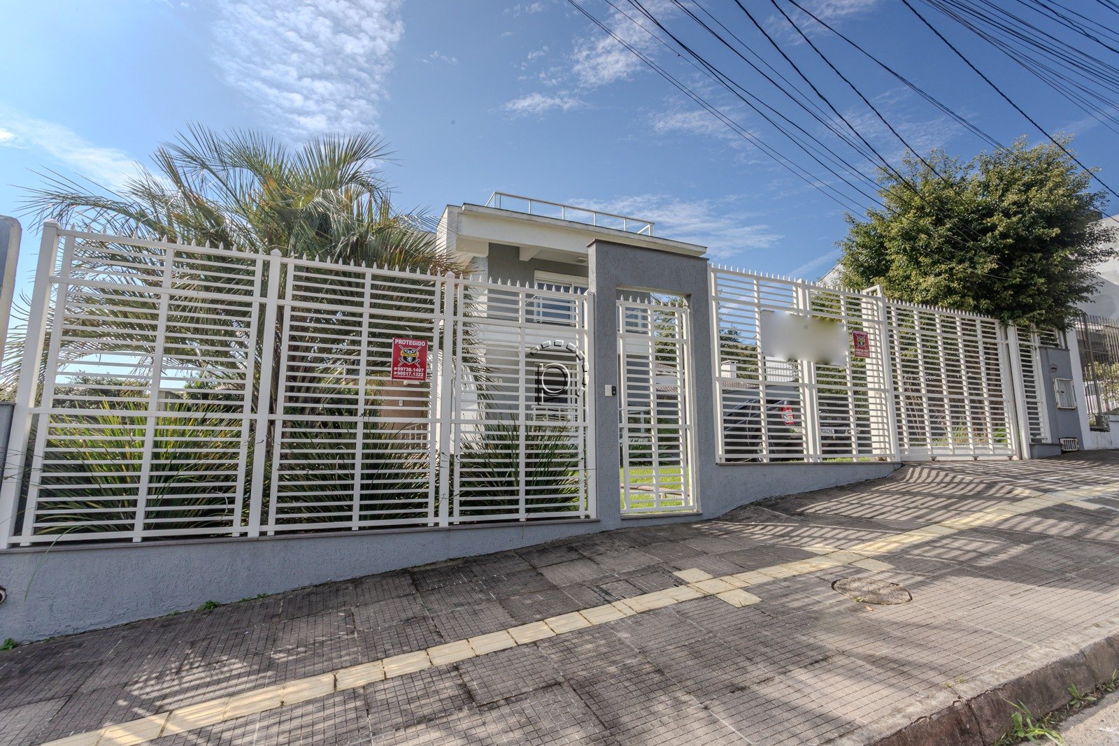 Casa para alugar com 590m², 4 quartos, 2 suítes, 6 vagas no bairro Guarujá em Porto Alegre - Foto 83