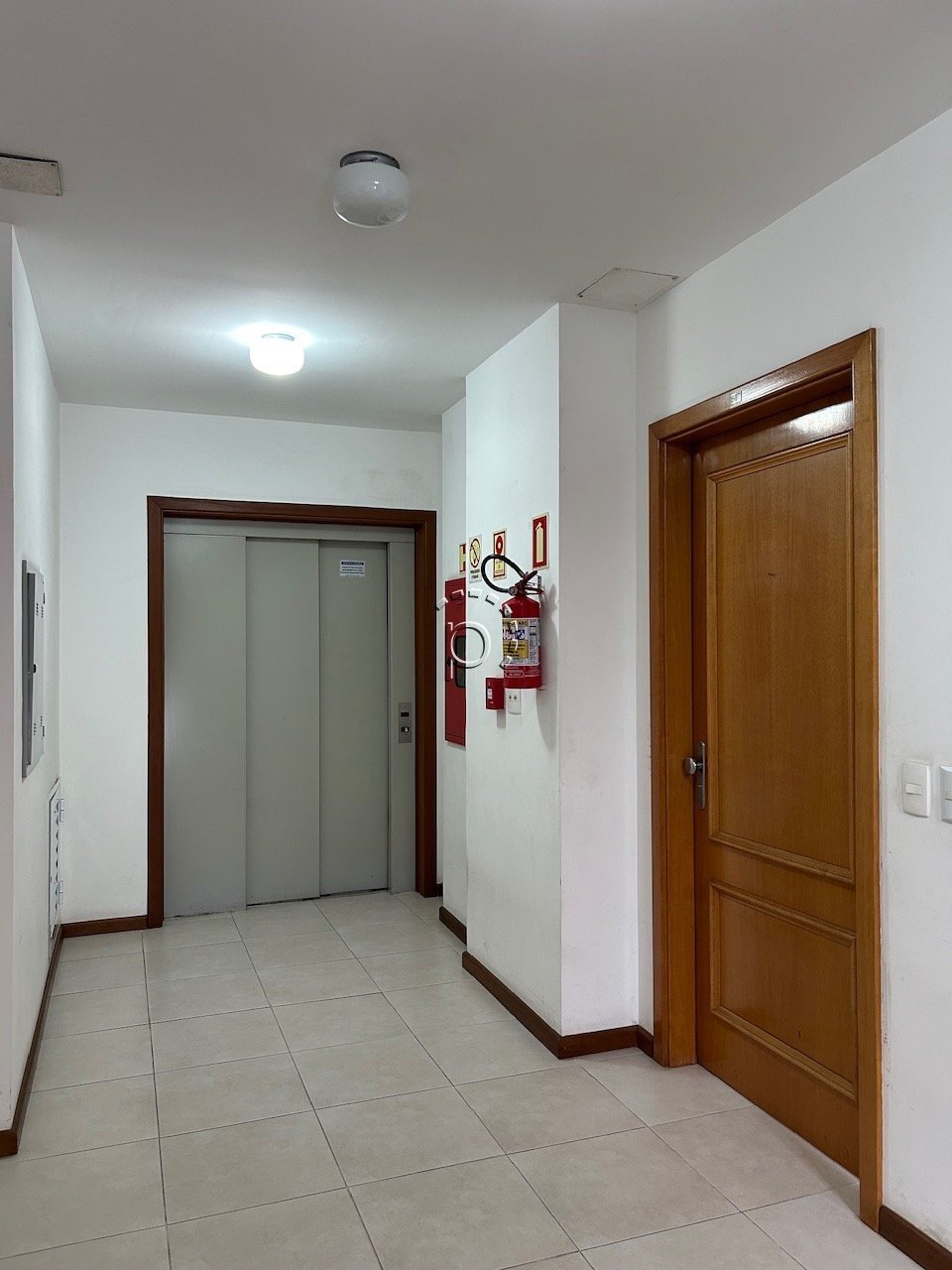 Apartamento à venda com 71m², 3 quartos, 1 suíte no bairro Cavalhada em Porto Alegre - Foto 26