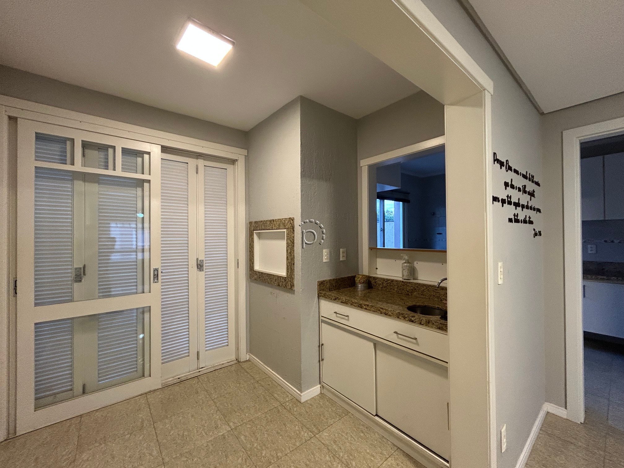 Casa em Condomínio à venda com 204m², 3 quartos, 1 suíte, 2 vagas no bairro Jardim Isabel em Porto Alegre - Foto 4