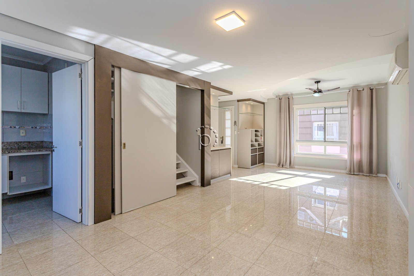 Casa em Condomínio à venda com 204m², 3 quartos, 1 suíte, 2 vagas no bairro Jardim Isabel em Porto Alegre - Foto 2