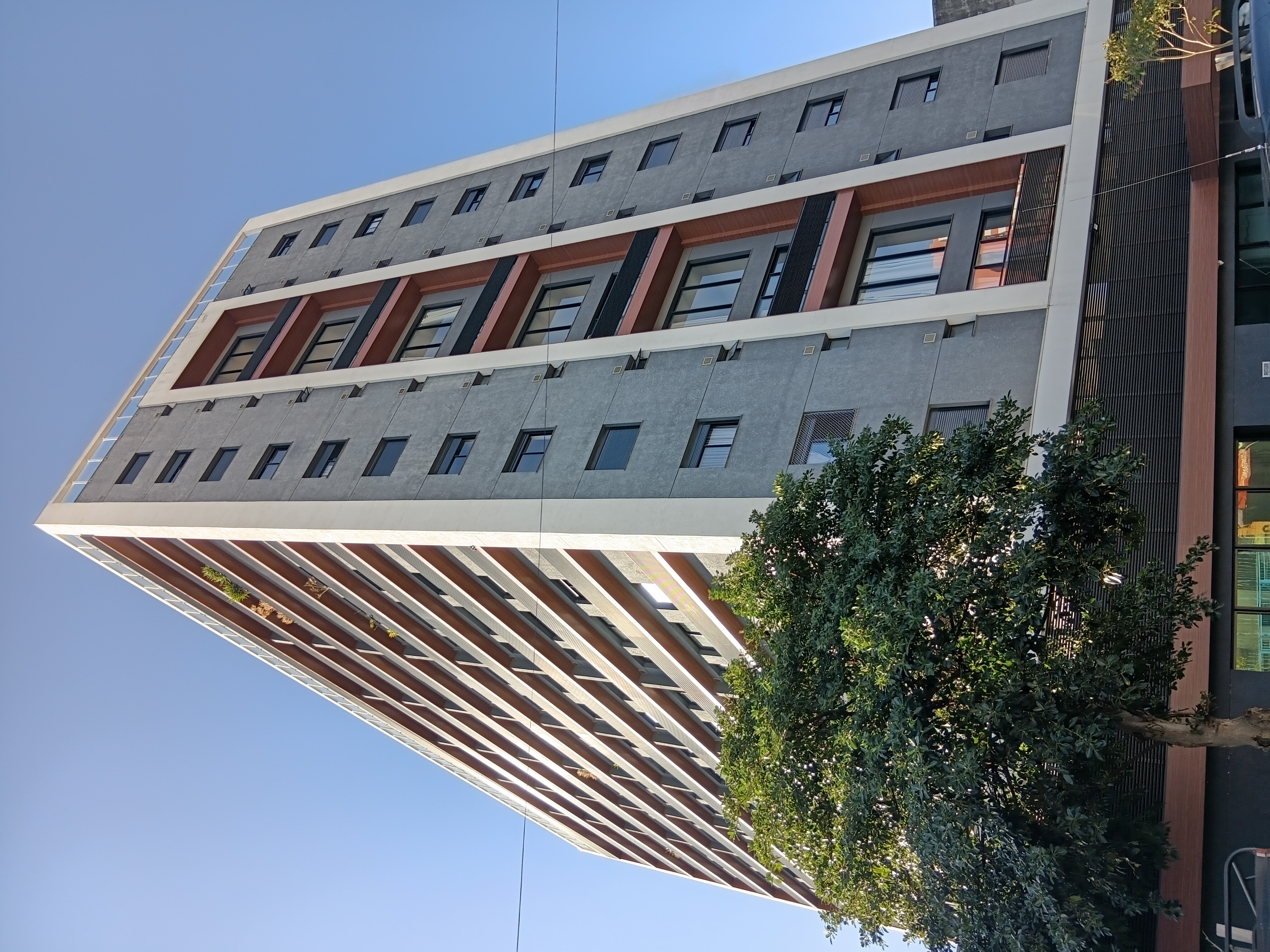 Apartamento para alugar com 44m², 1 quarto, 1 vaga no bairro Azenha em Porto Alegre