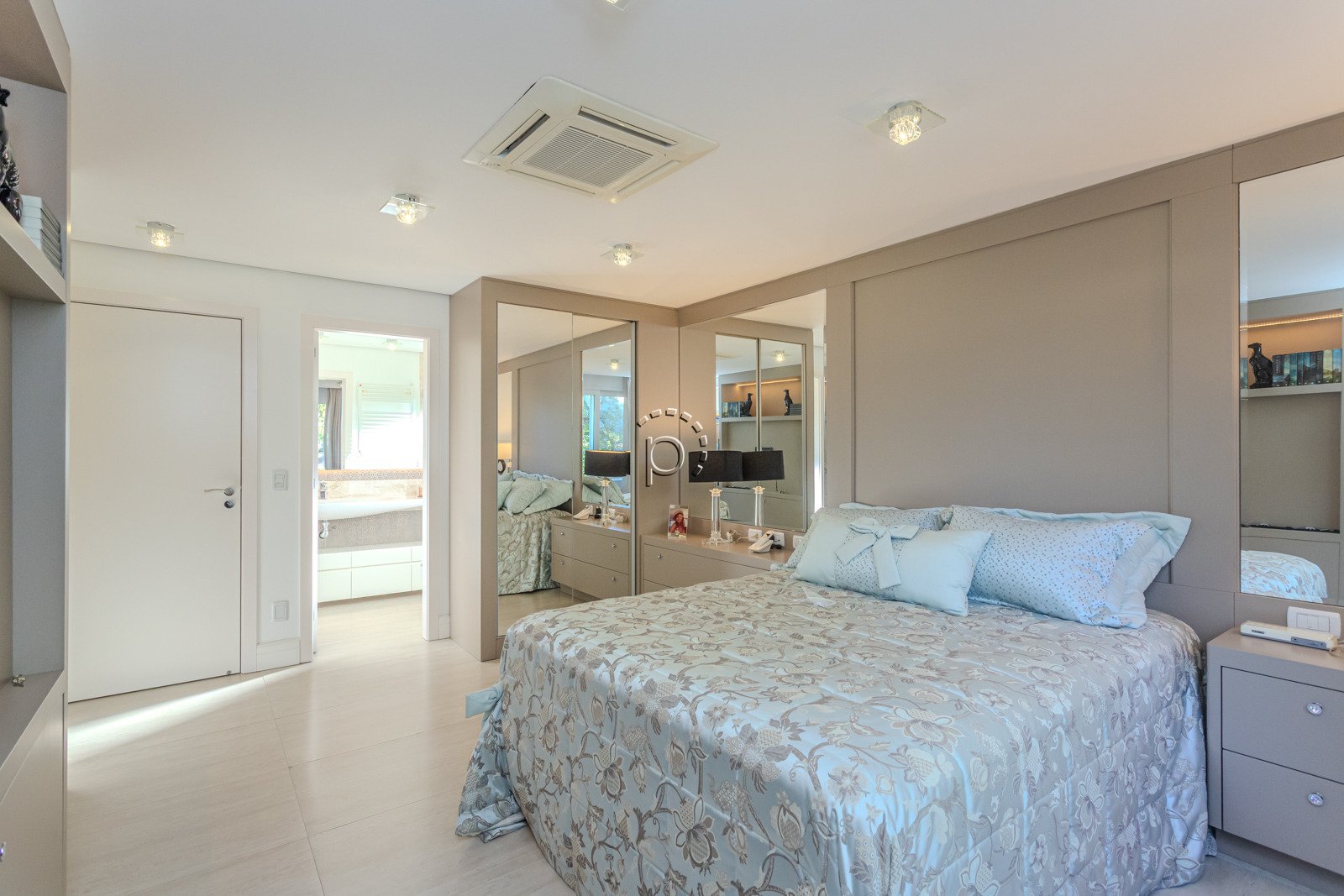 Casa em Condomínio à venda com 513m², 4 quartos, 4 suítes, 2 vagas no bairro Tristeza em Porto Alegre - Foto 53