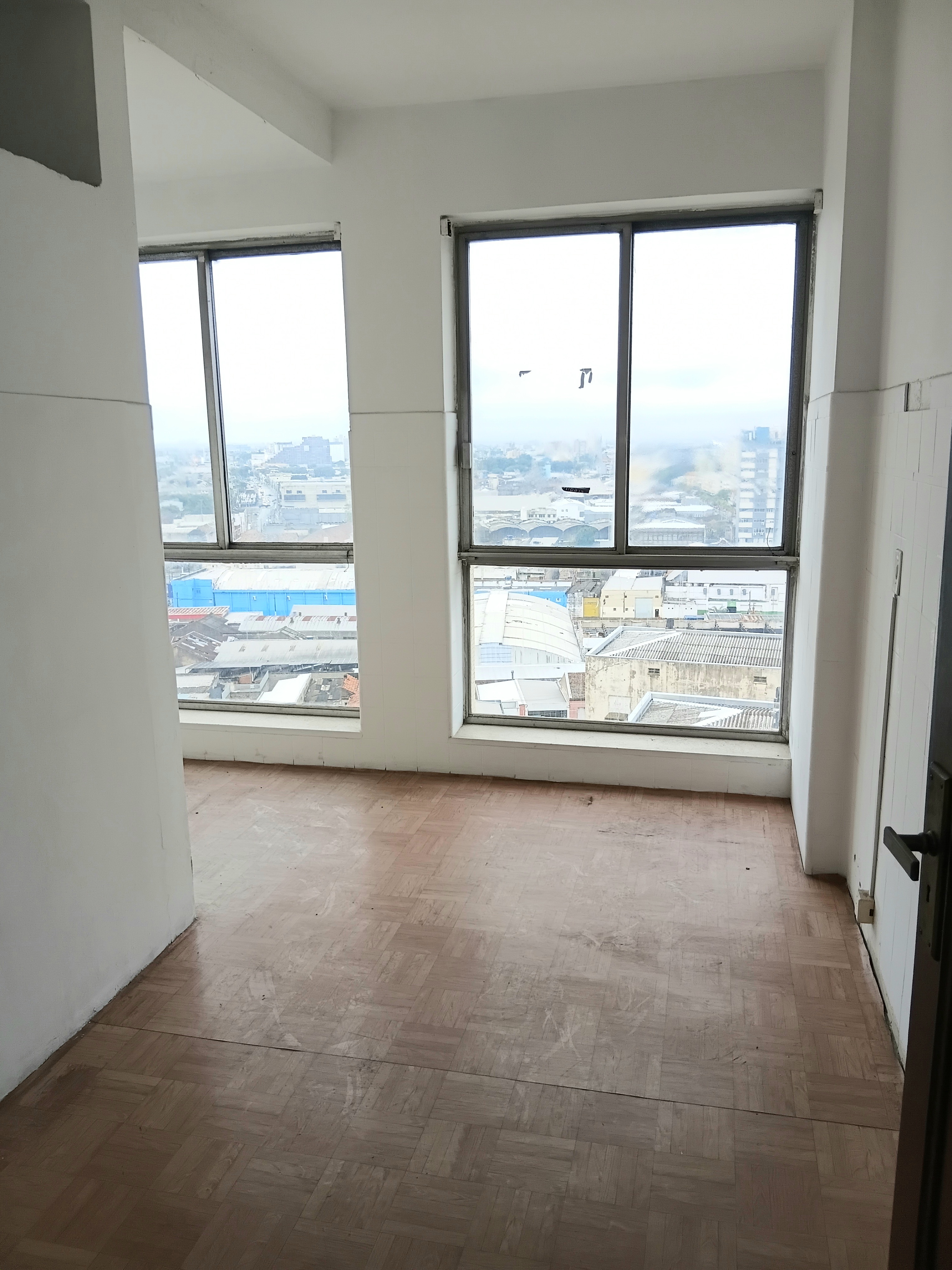 Sala à venda com 122m² no bairro Floresta em Porto Alegre - Foto 9