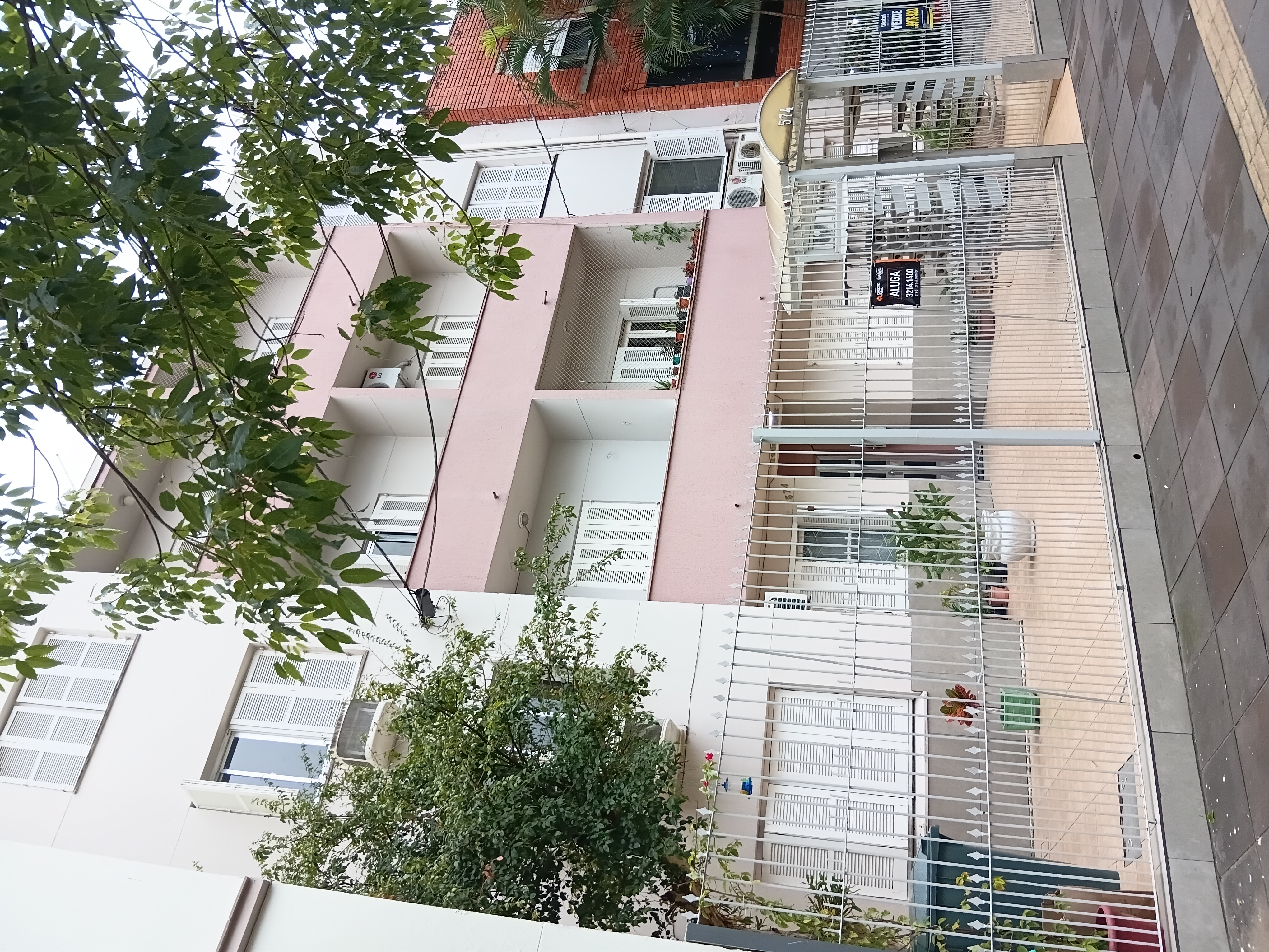 Apartamento à venda com 74m², 2 quartos no bairro Santana em Porto Alegre - Foto 2