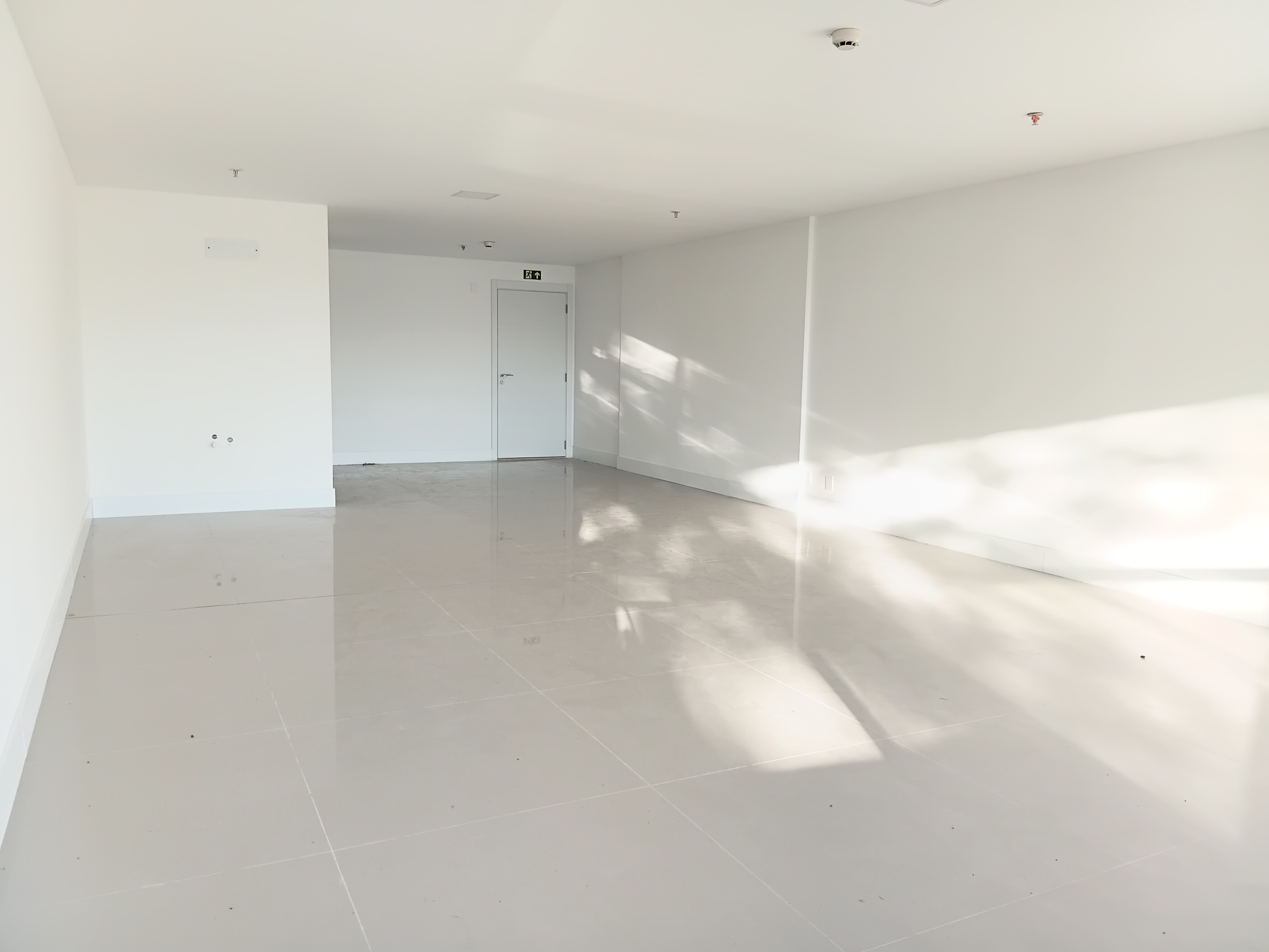 Sala para alugar com 75m² no bairro Menino Deus em Porto Alegre - Foto 10