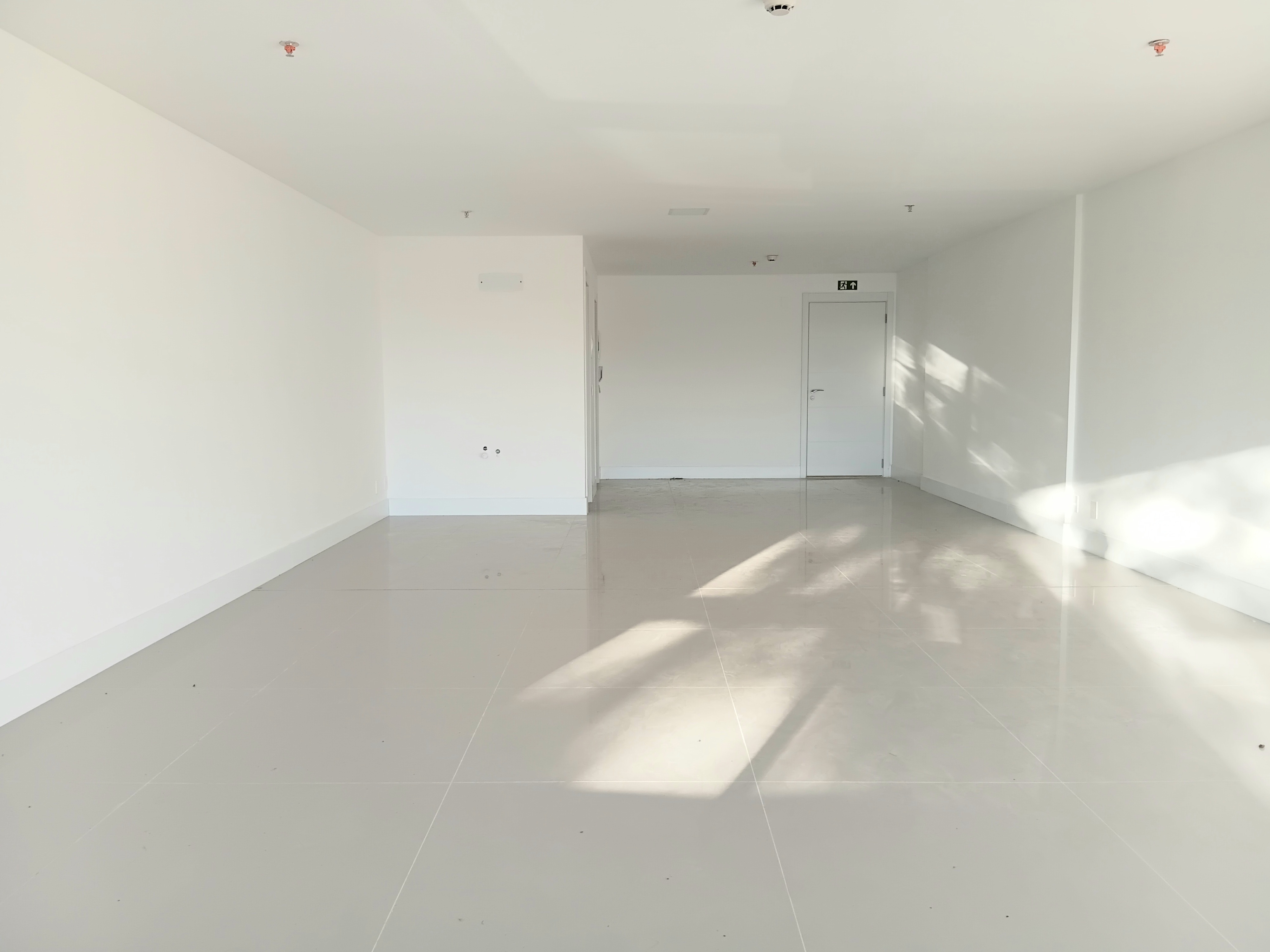 Sala para alugar com 75m² no bairro Menino Deus em Porto Alegre - Foto 11