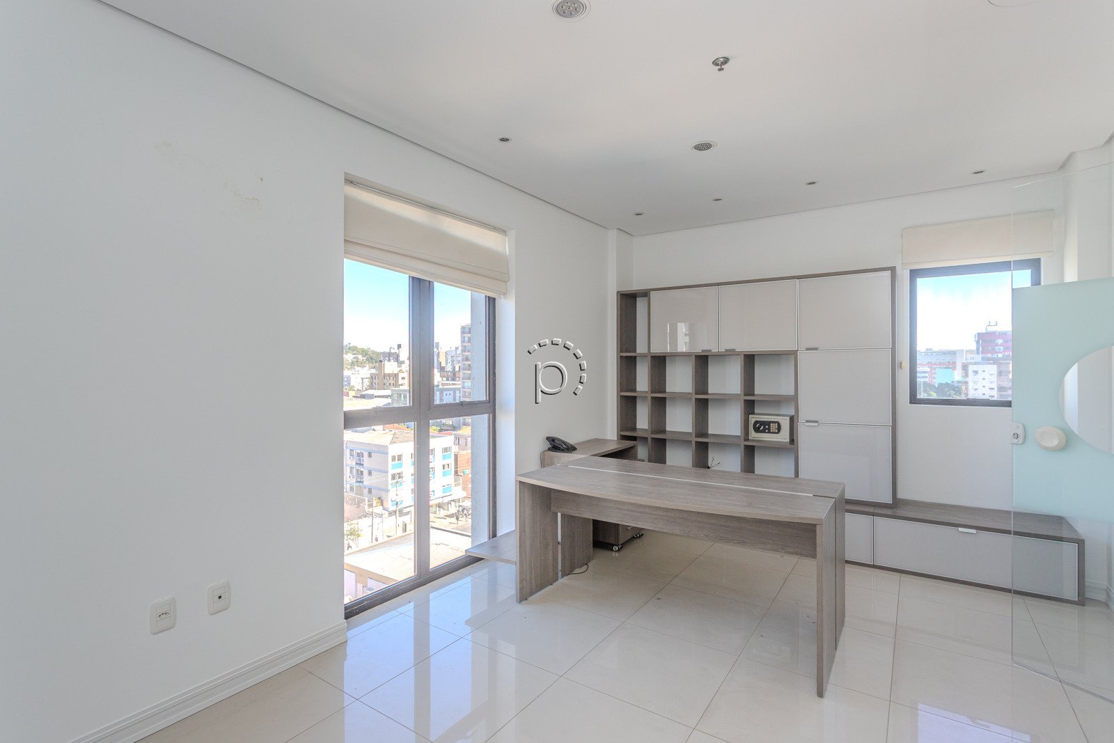 Sala à venda com 49m², 1 vaga no bairro Menino Deus em Porto Alegre - Foto 9