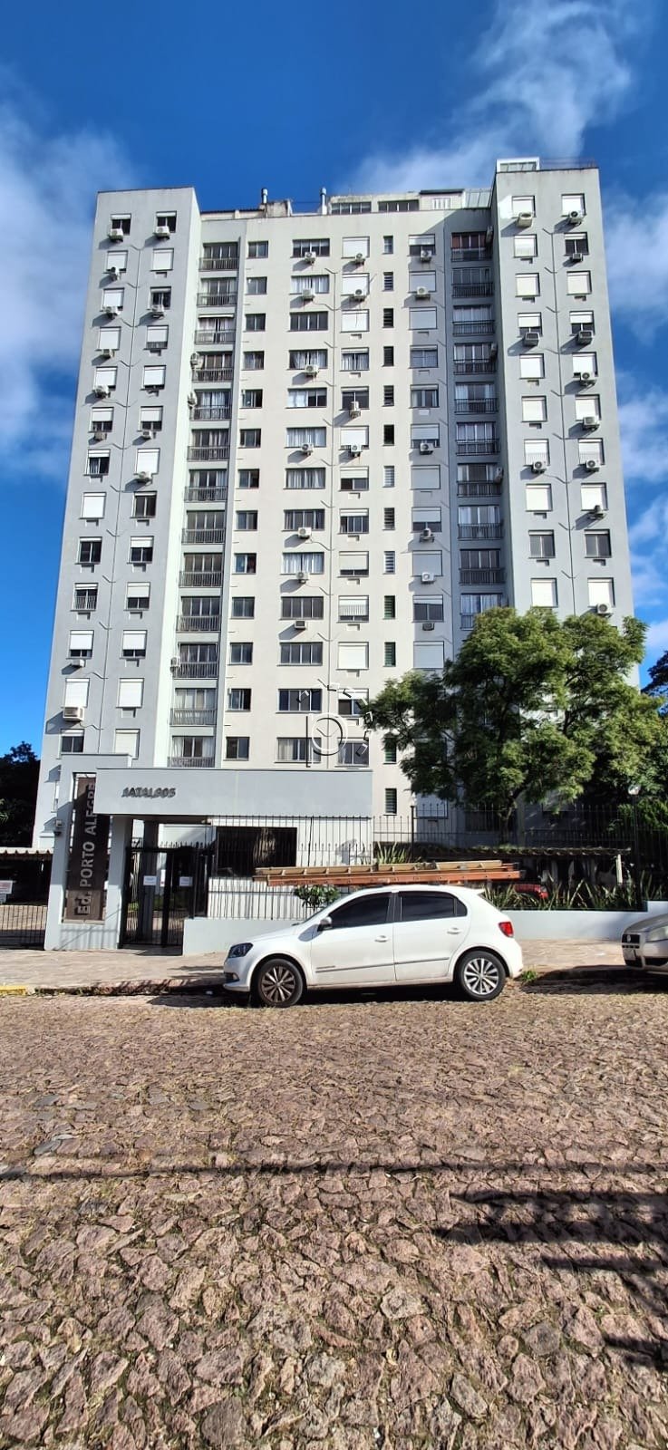 Apartamento à venda com 75m², 2 quartos no bairro Cristal em Porto Alegre