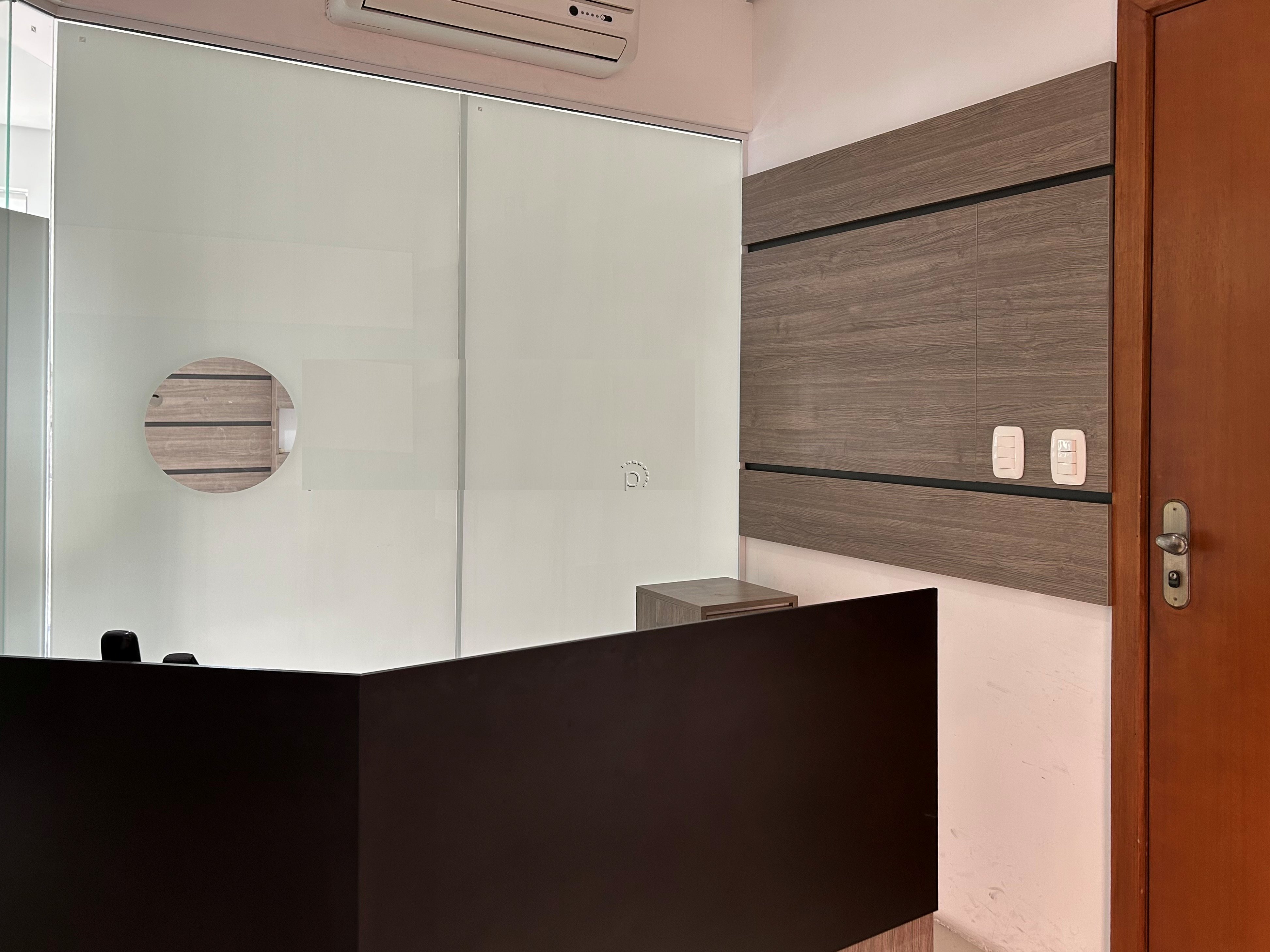Sala para alugar com 49m², 1 vaga no bairro Menino Deus em Porto Alegre - Foto 2