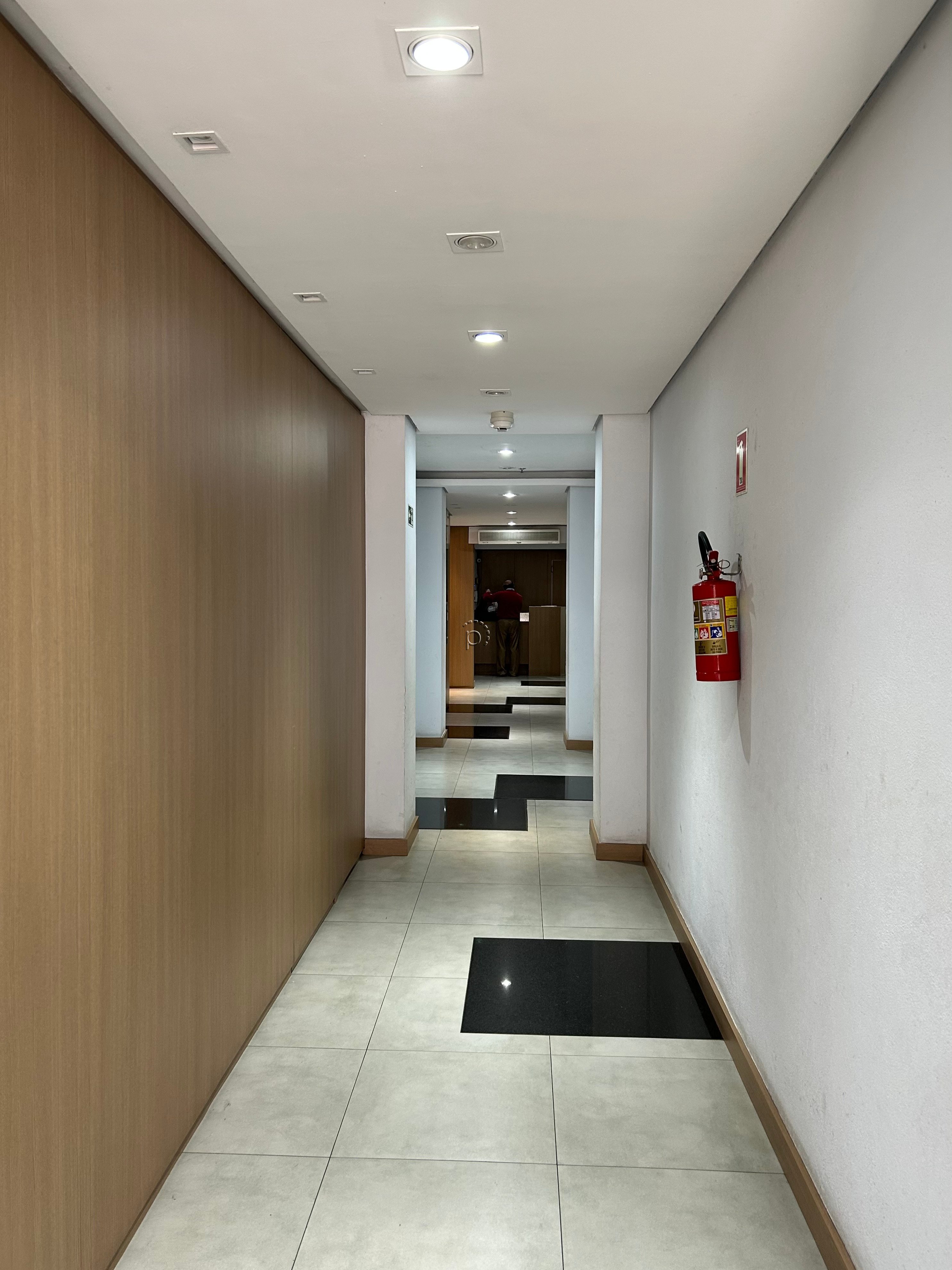 Sala para alugar com 49m², 1 vaga no bairro Menino Deus em Porto Alegre - Foto 20