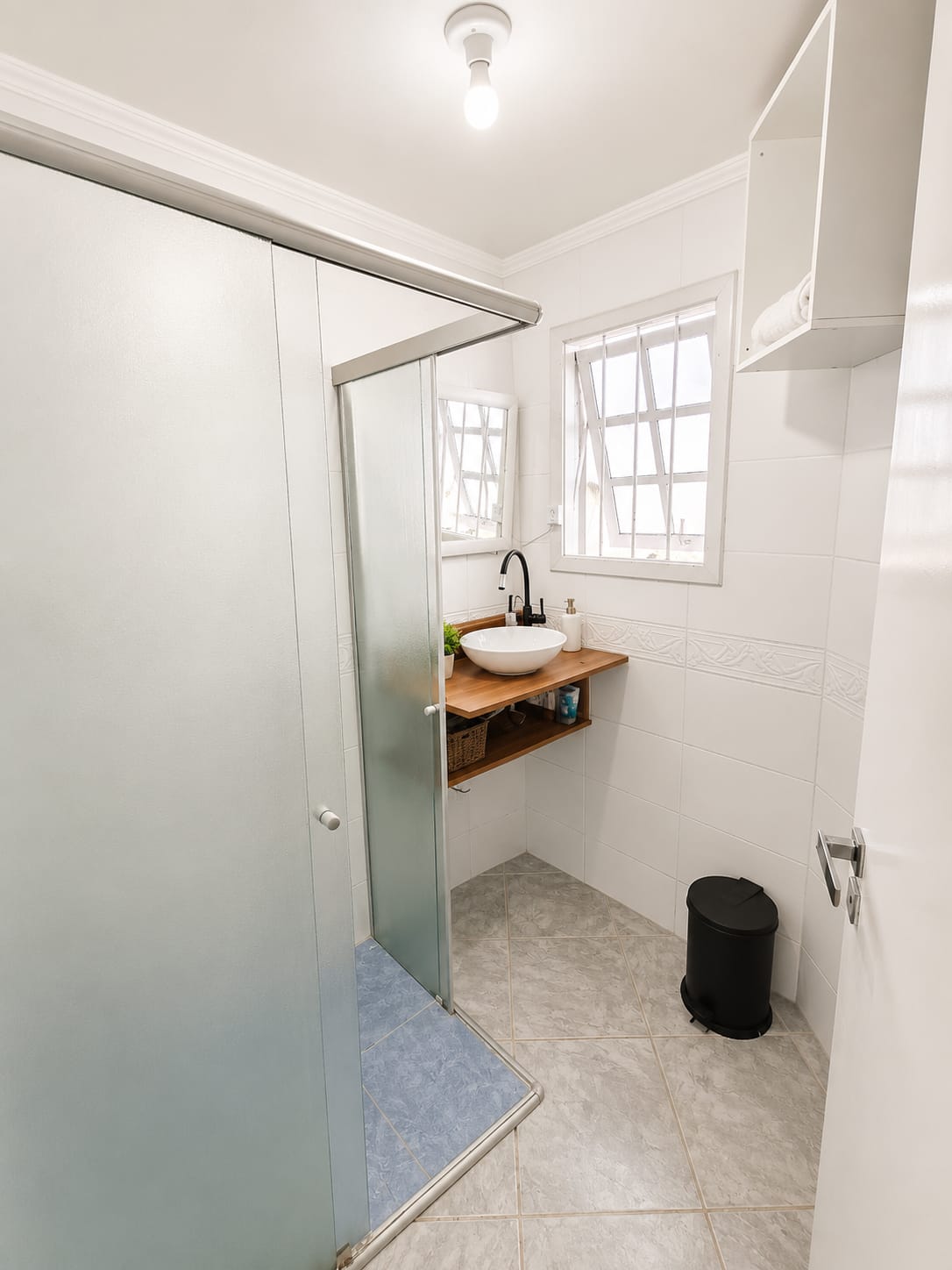 Casa à venda com 117m², 3 quartos, 1 suíte, 3 vagas no bairro Guarujá em Porto Alegre - Foto 23