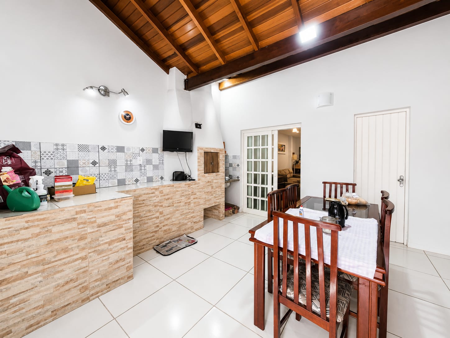 Casa à venda com 117m², 3 quartos, 1 suíte, 3 vagas no bairro Guarujá em Porto Alegre - Foto 14
