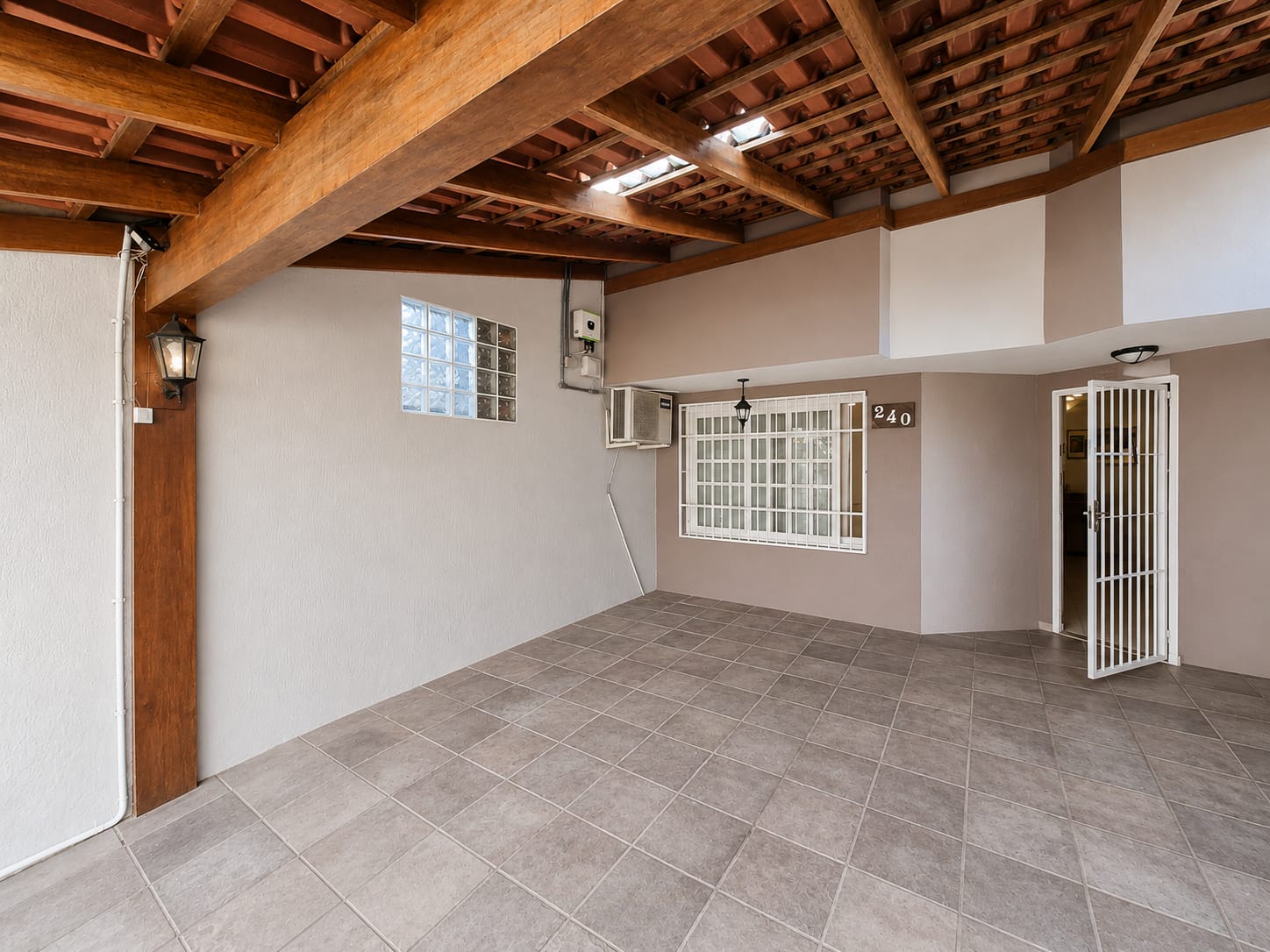 Casa à venda com 117m², 3 quartos, 1 suíte, 3 vagas no bairro Guarujá em Porto Alegre - Foto 26