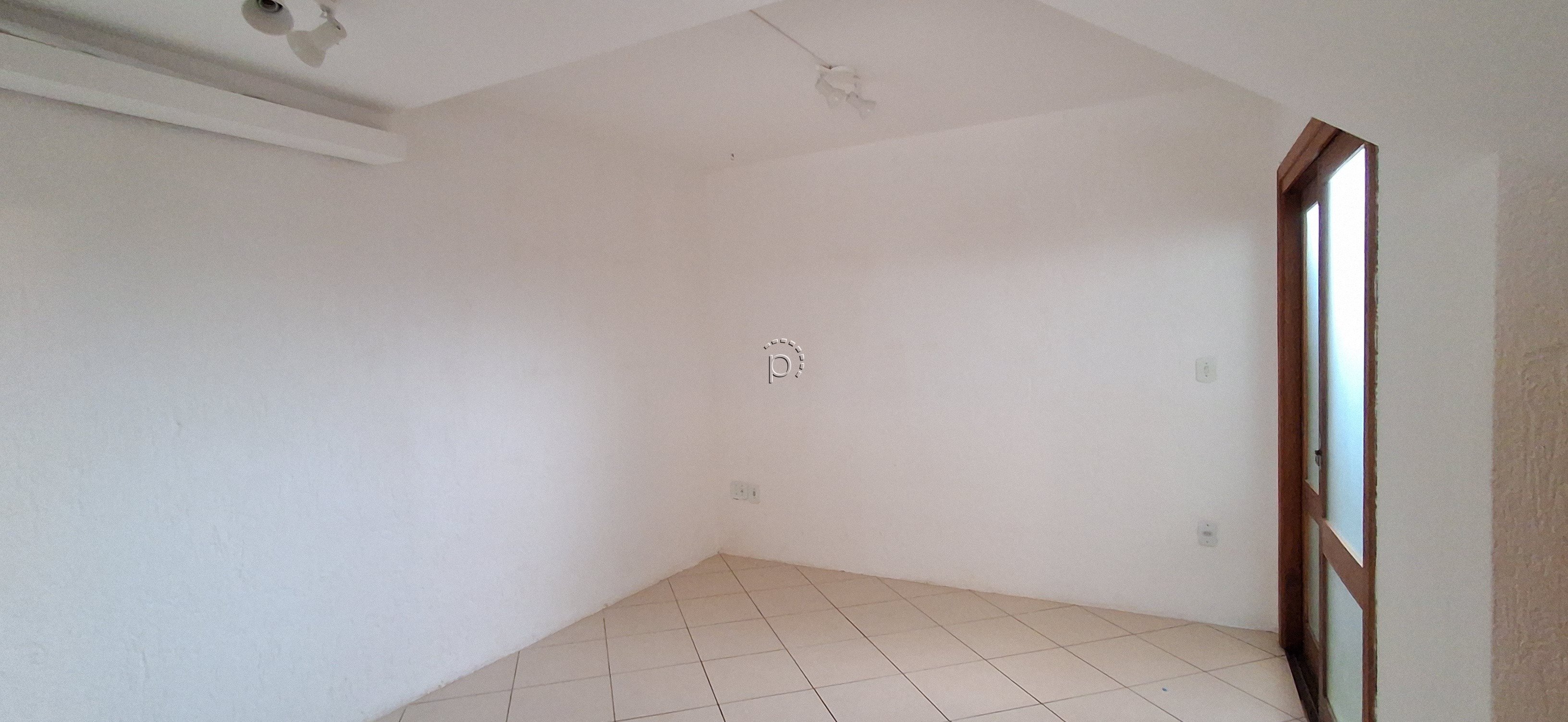 Casa em Condomínio para alugar com 127m², 2 quartos, 1 suíte, 1 vaga no bairro Guarujá em Porto Alegre - Foto 2