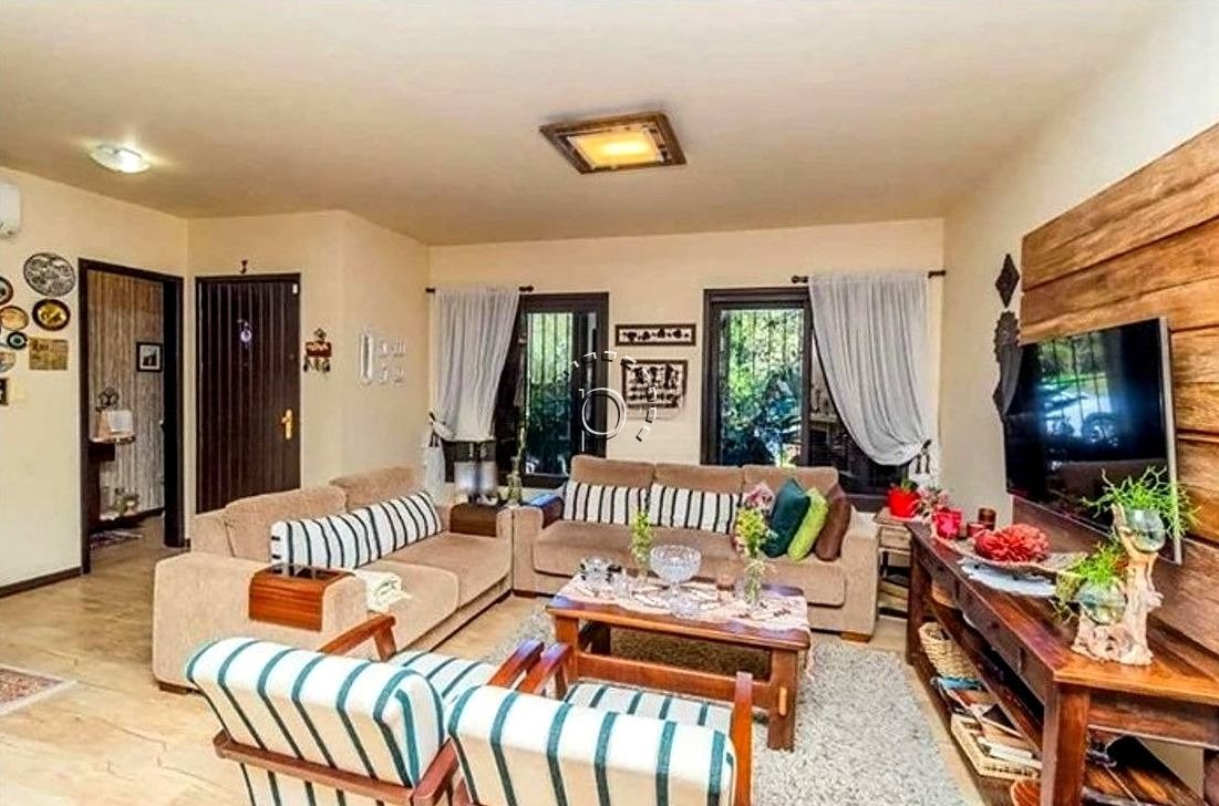 Casa à venda com 280m², 3 quartos, 1 suíte, 3 vagas no bairro Espirito Santo em Porto Alegre - Foto 4