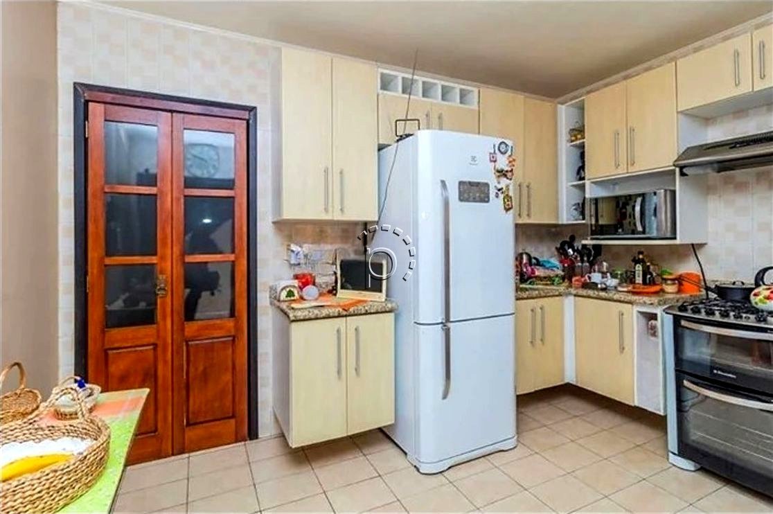 Casa à venda com 280m², 3 quartos, 1 suíte, 3 vagas no bairro Espirito Santo em Porto Alegre - Foto 13