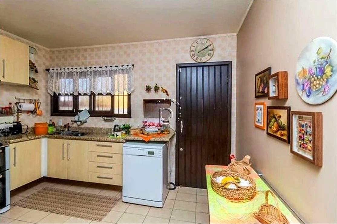 Casa à venda com 280m², 3 quartos, 1 suíte, 3 vagas no bairro Espirito Santo em Porto Alegre - Foto 14