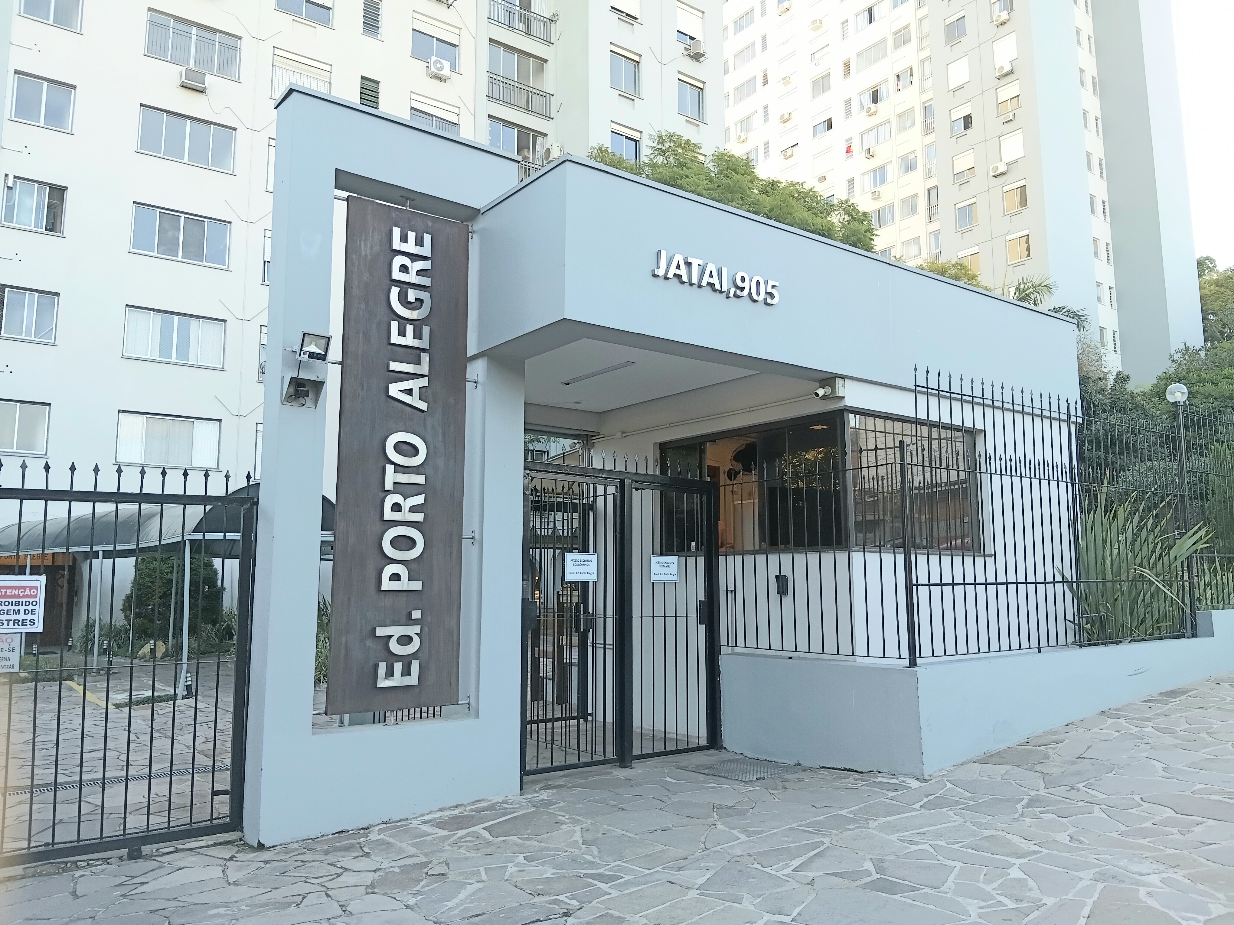 Apartamento à venda com 63m², 2 quartos no bairro Cristal em Porto Alegre - Foto 2