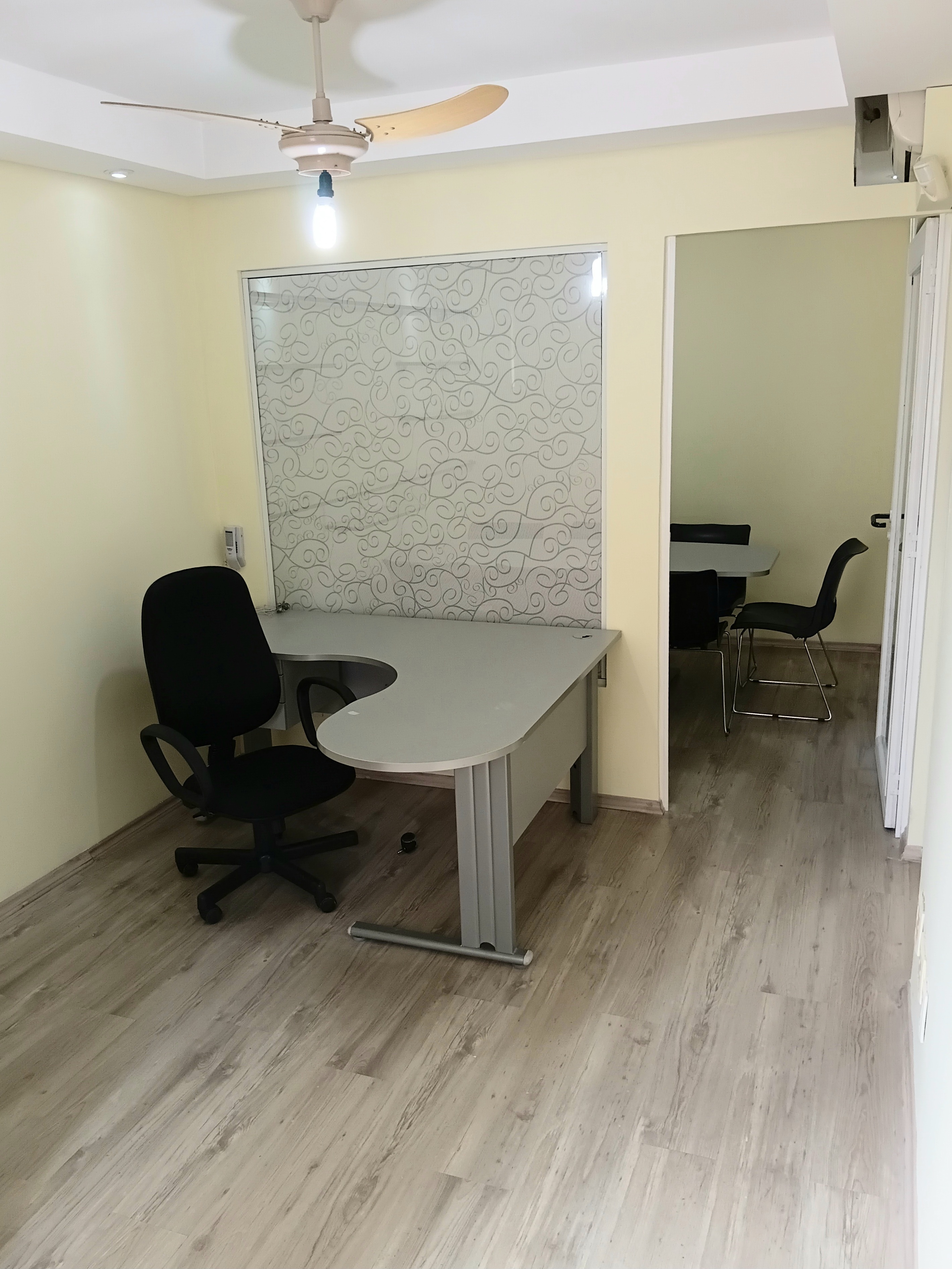 Sala para alugar com 56m², 1 vaga no bairro Menino Deus em Porto Alegre - Foto 5