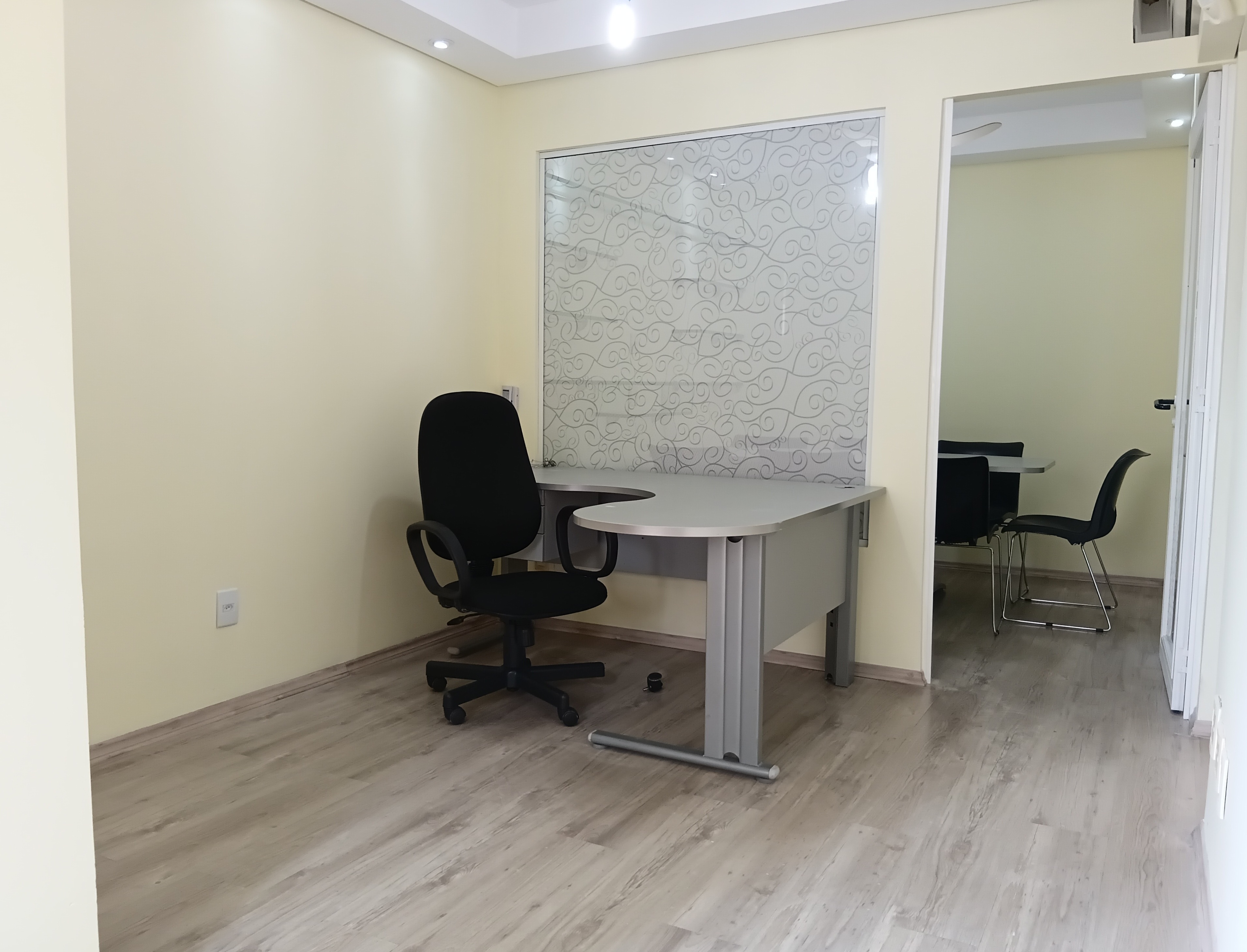 Sala para alugar com 56m², 1 vaga no bairro Menino Deus em Porto Alegre - Foto 6