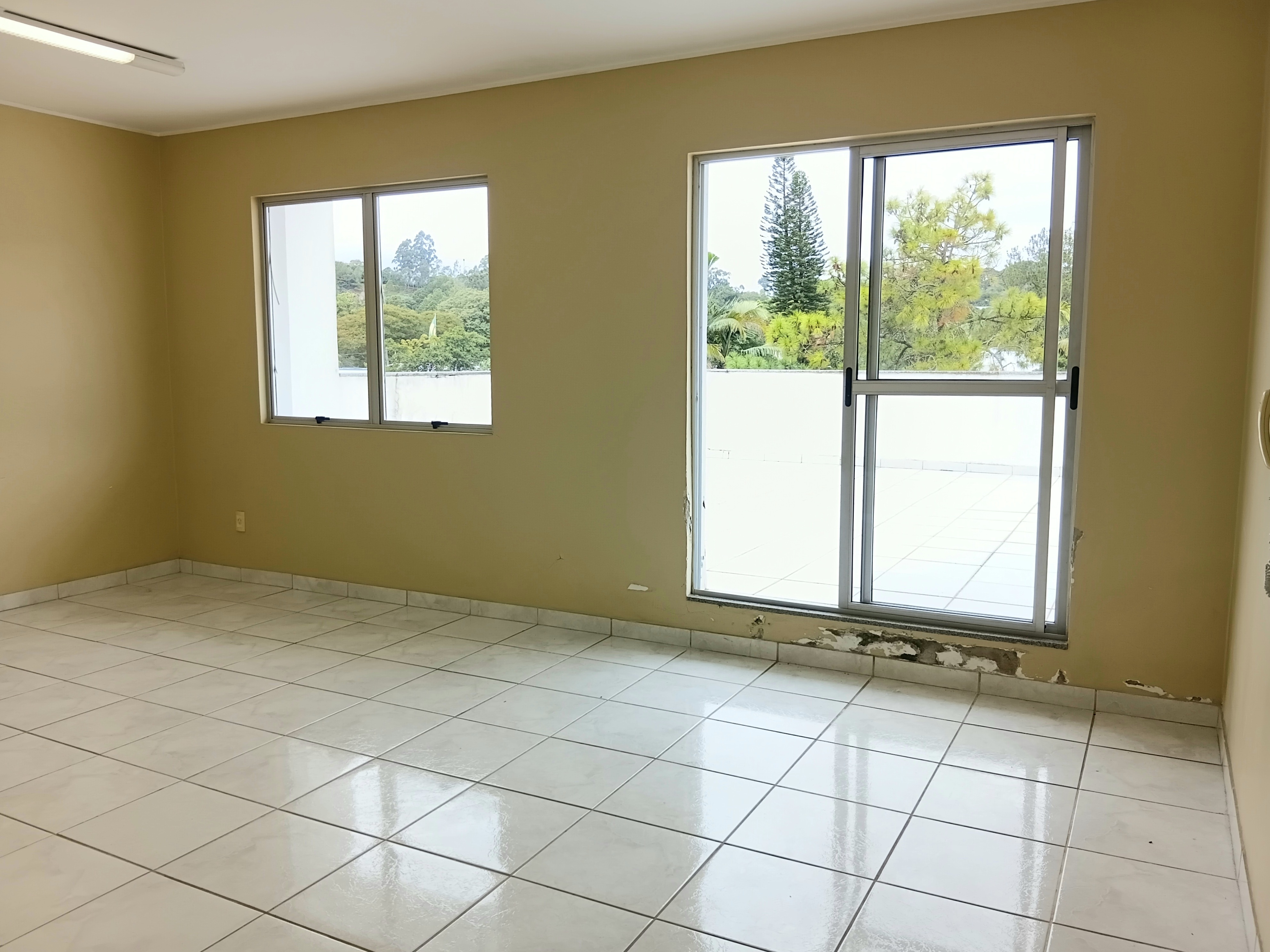 Sala para alugar com 56m², 1 vaga no bairro Menino Deus em Porto Alegre - Foto 17