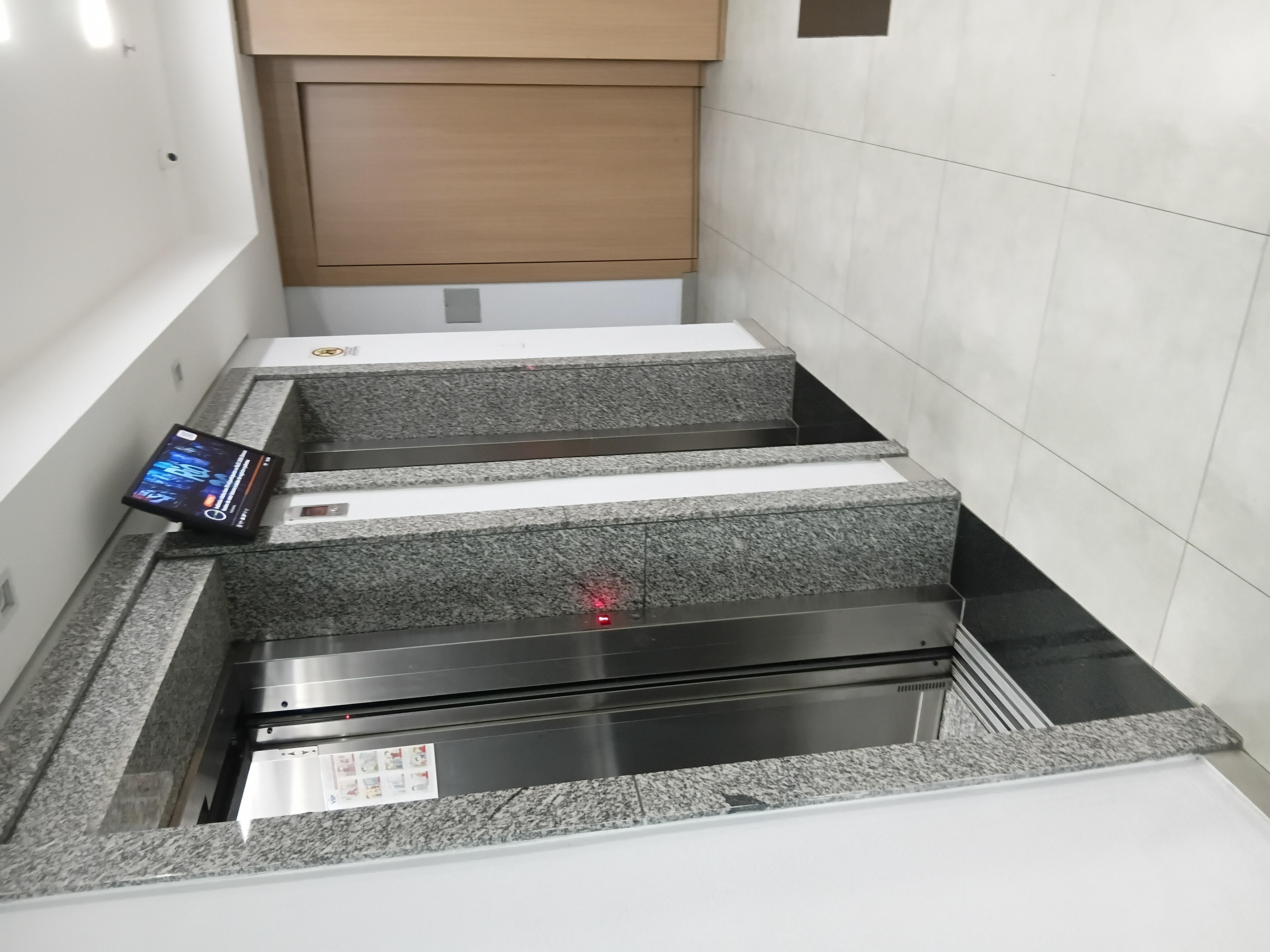 Sala para alugar com 49m², 1 vaga no bairro Menino Deus em Porto Alegre - Foto 5