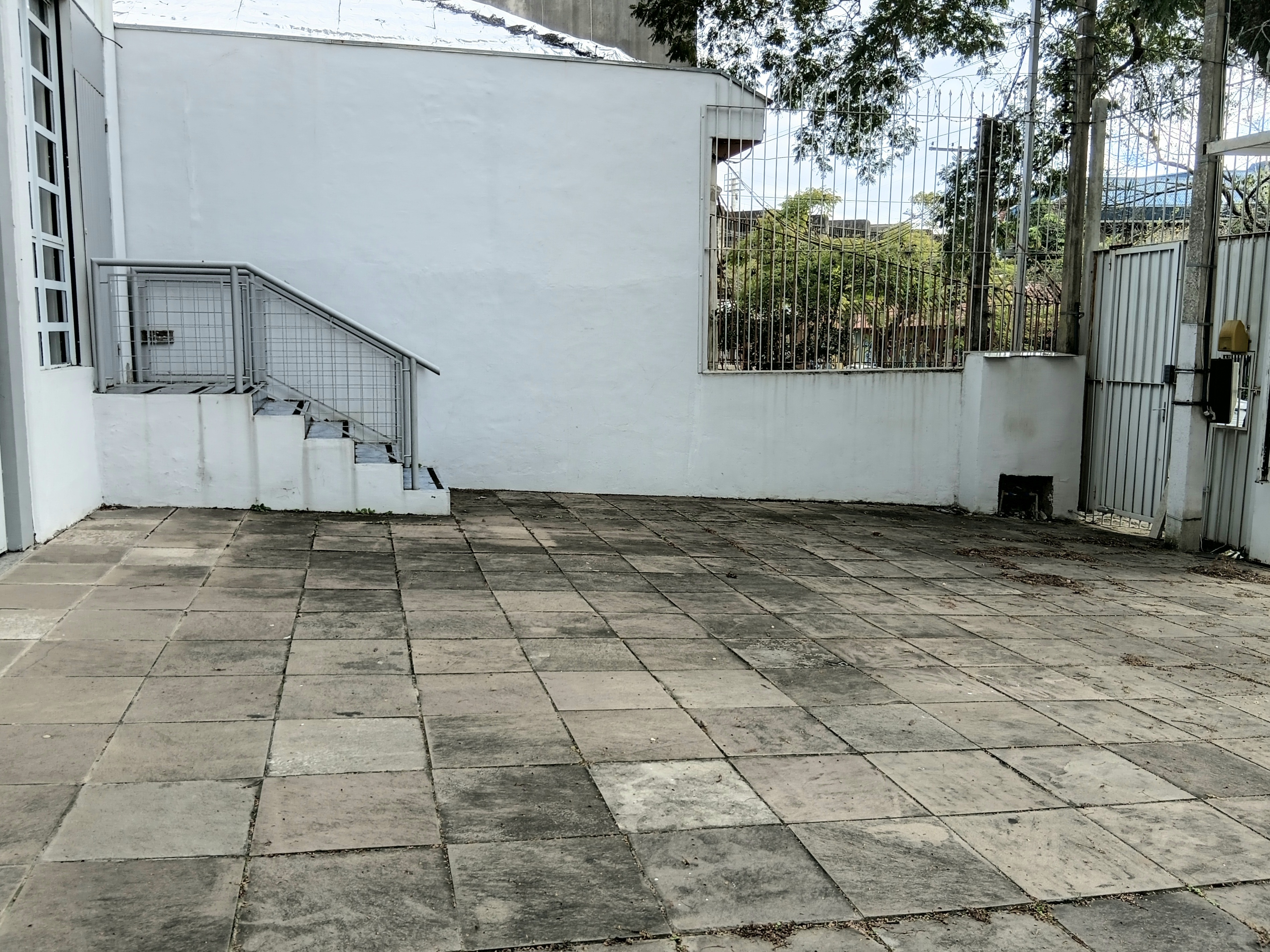 Prédio Comercial para alugar com 450m², 3 vagas no bairro Medianeira em Porto Alegre - Foto 5