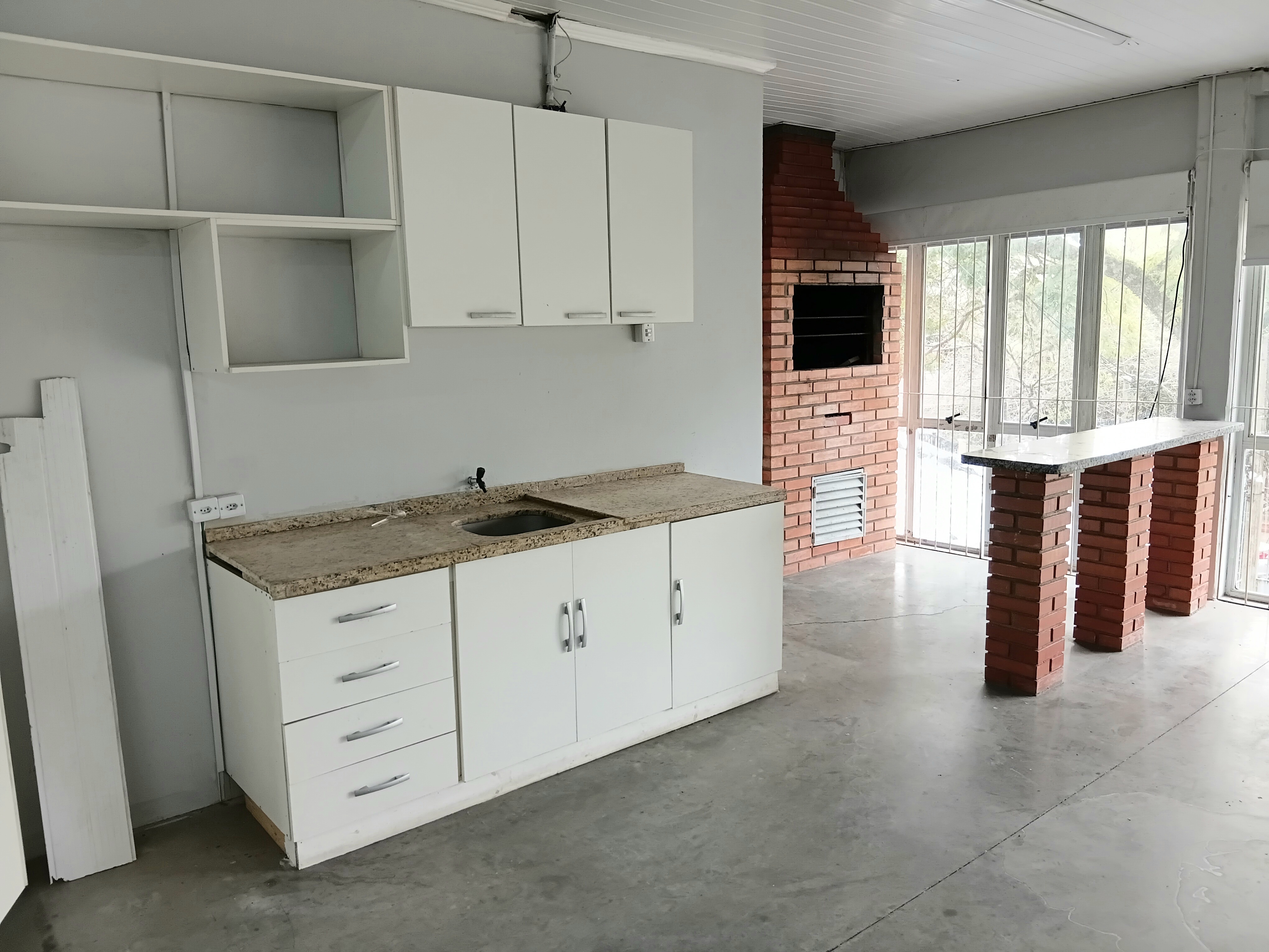 Prédio Comercial para alugar com 450m², 3 vagas no bairro Medianeira em Porto Alegre - Foto 9