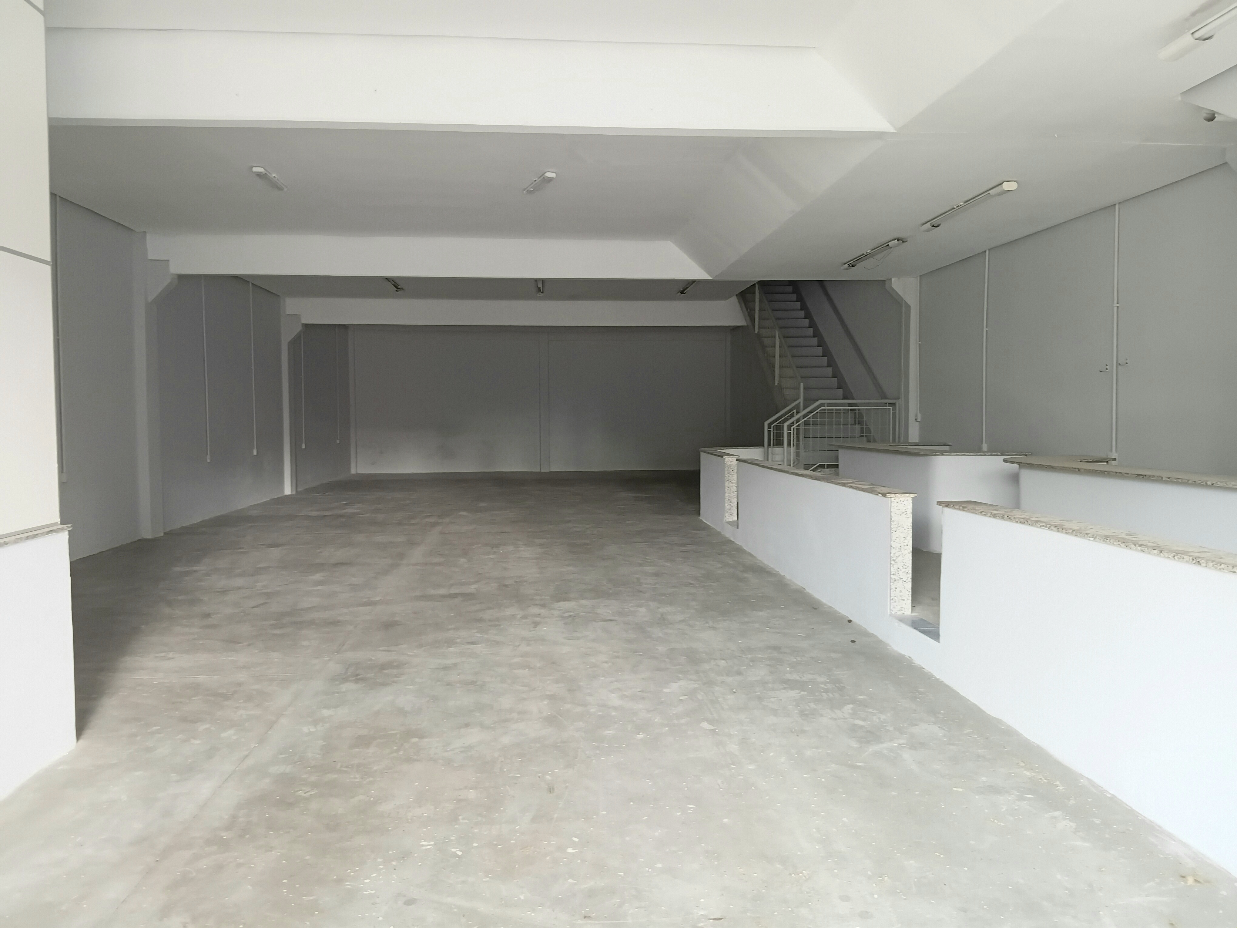 Prédio Comercial para alugar com 450m², 3 vagas no bairro Medianeira em Porto Alegre - Foto 7