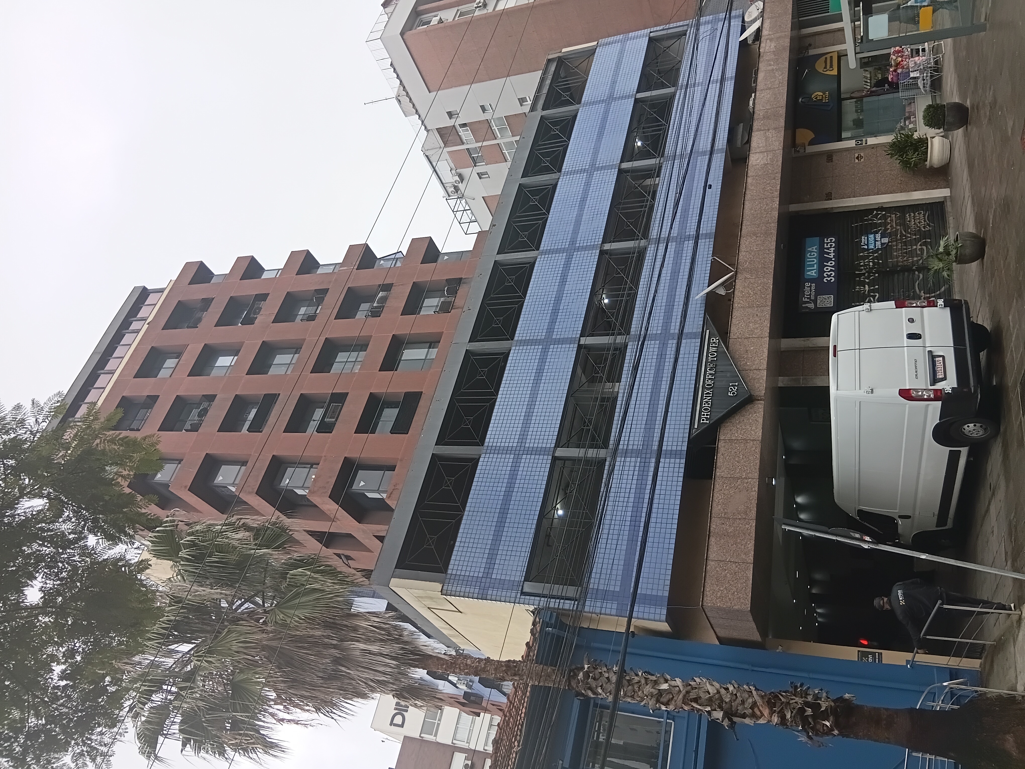 Sala para alugar com 38m² no bairro Menino Deus em Porto Alegre