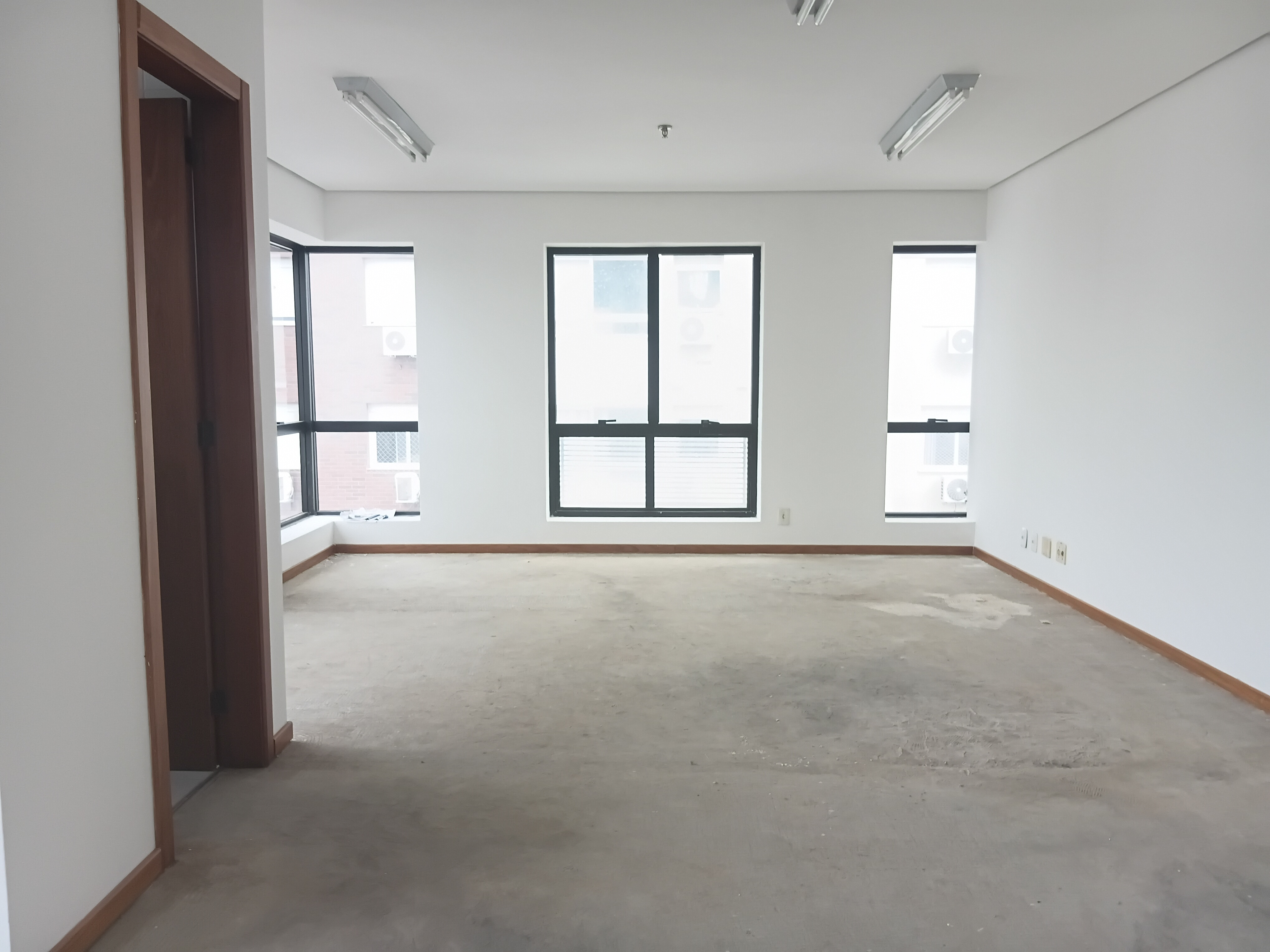 Sala para alugar com 38m² no bairro Menino Deus em Porto Alegre - Foto 7