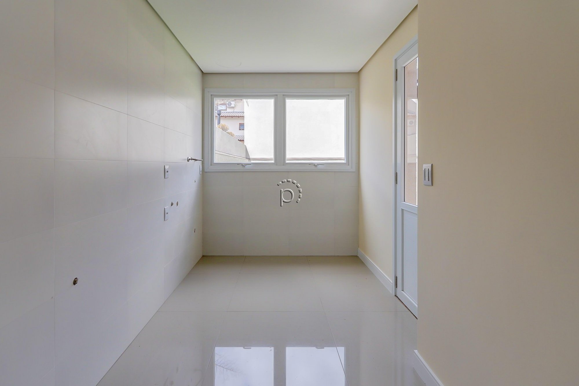 Casa à venda com 167m², 3 quartos, 1 suíte, 2 vagas no bairro Espirito Santo em Porto Alegre - Foto 9