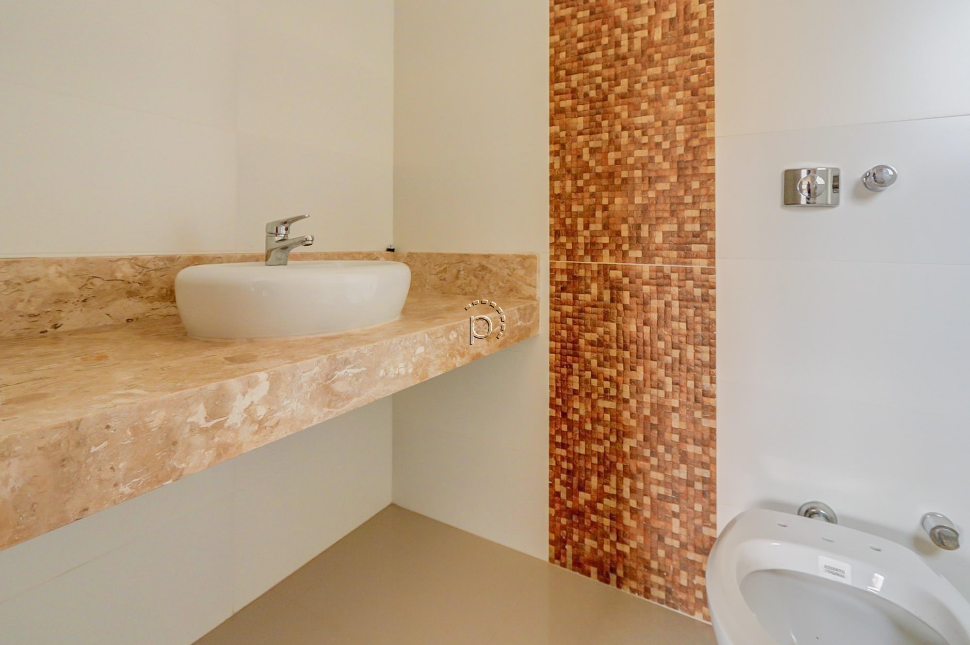 Casa à venda com 167m², 3 quartos, 1 suíte, 2 vagas no bairro Espirito Santo em Porto Alegre - Foto 16