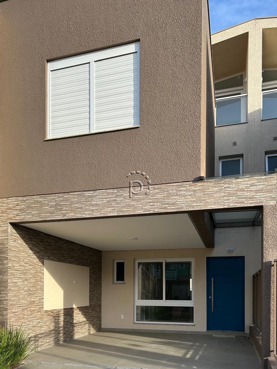 Casa à venda com 167m², 3 quartos, 1 suíte, 2 vagas no bairro Espirito Santo em Porto Alegre