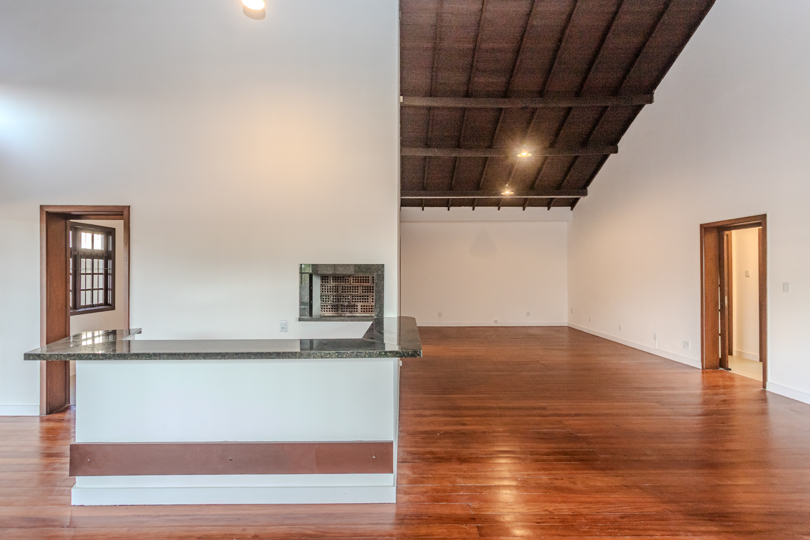 Casa para alugar com 250m², 3 quartos no bairro Camaquã em Porto Alegre - Foto 4