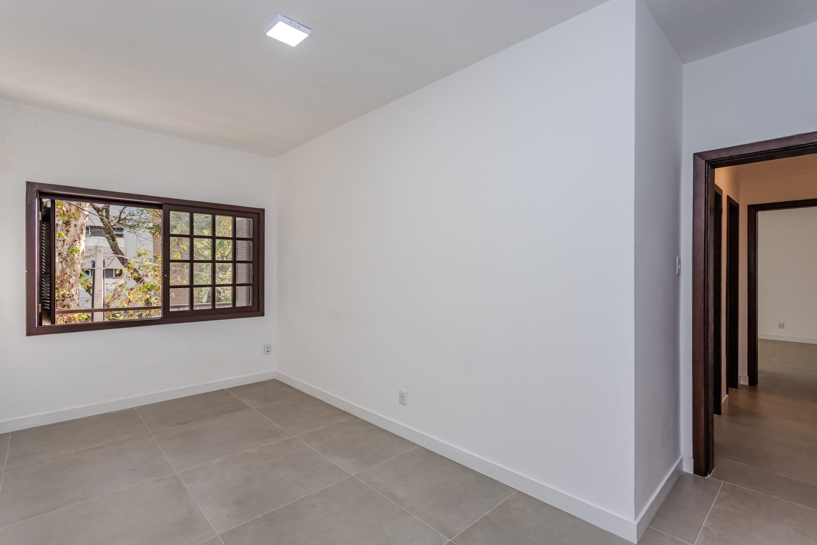 Casa para alugar com 250m², 3 quartos no bairro Camaquã em Porto Alegre - Foto 15
