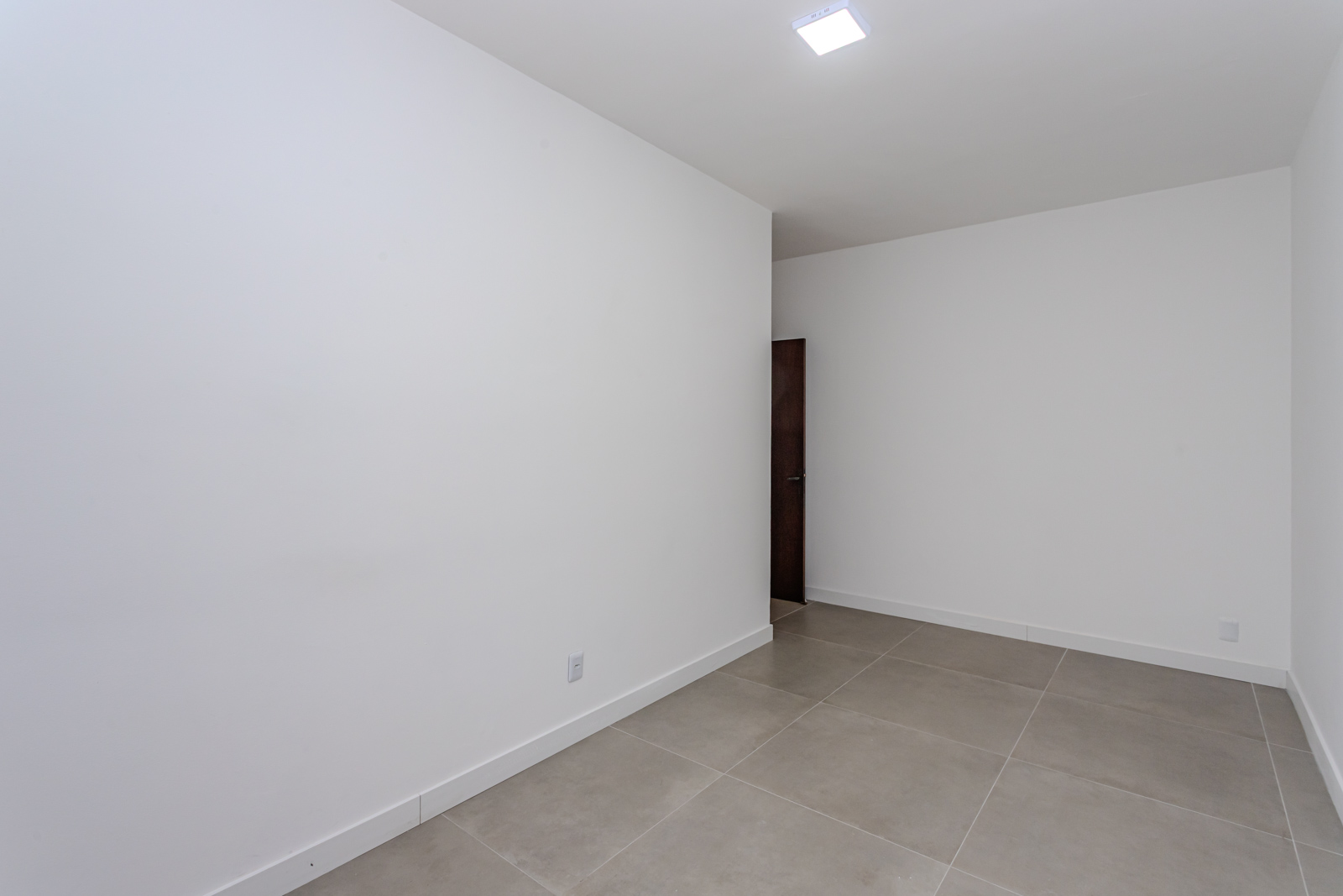 Casa para alugar com 250m², 3 quartos no bairro Camaquã em Porto Alegre - Foto 16