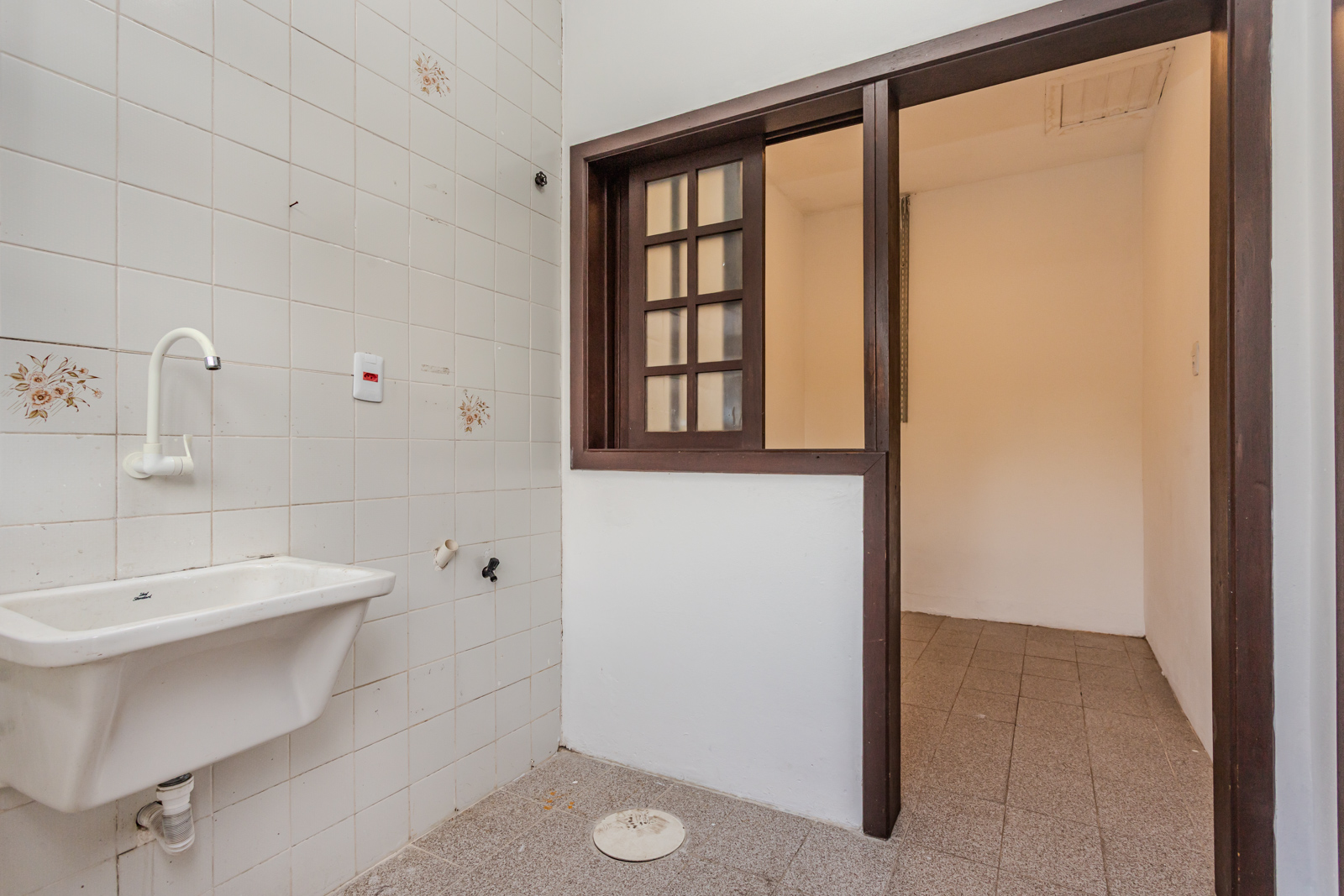 Casa para alugar com 250m², 3 quartos no bairro Camaquã em Porto Alegre - Foto 20