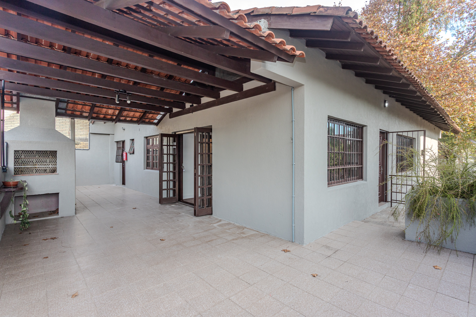 Casa para alugar com 250m², 3 quartos no bairro Camaquã em Porto Alegre - Foto 29