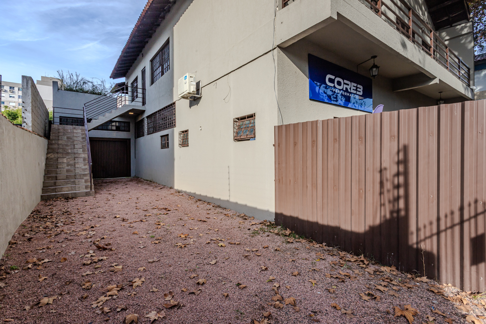 Casa para alugar com 250m², 3 quartos no bairro Camaquã em Porto Alegre - Foto 33