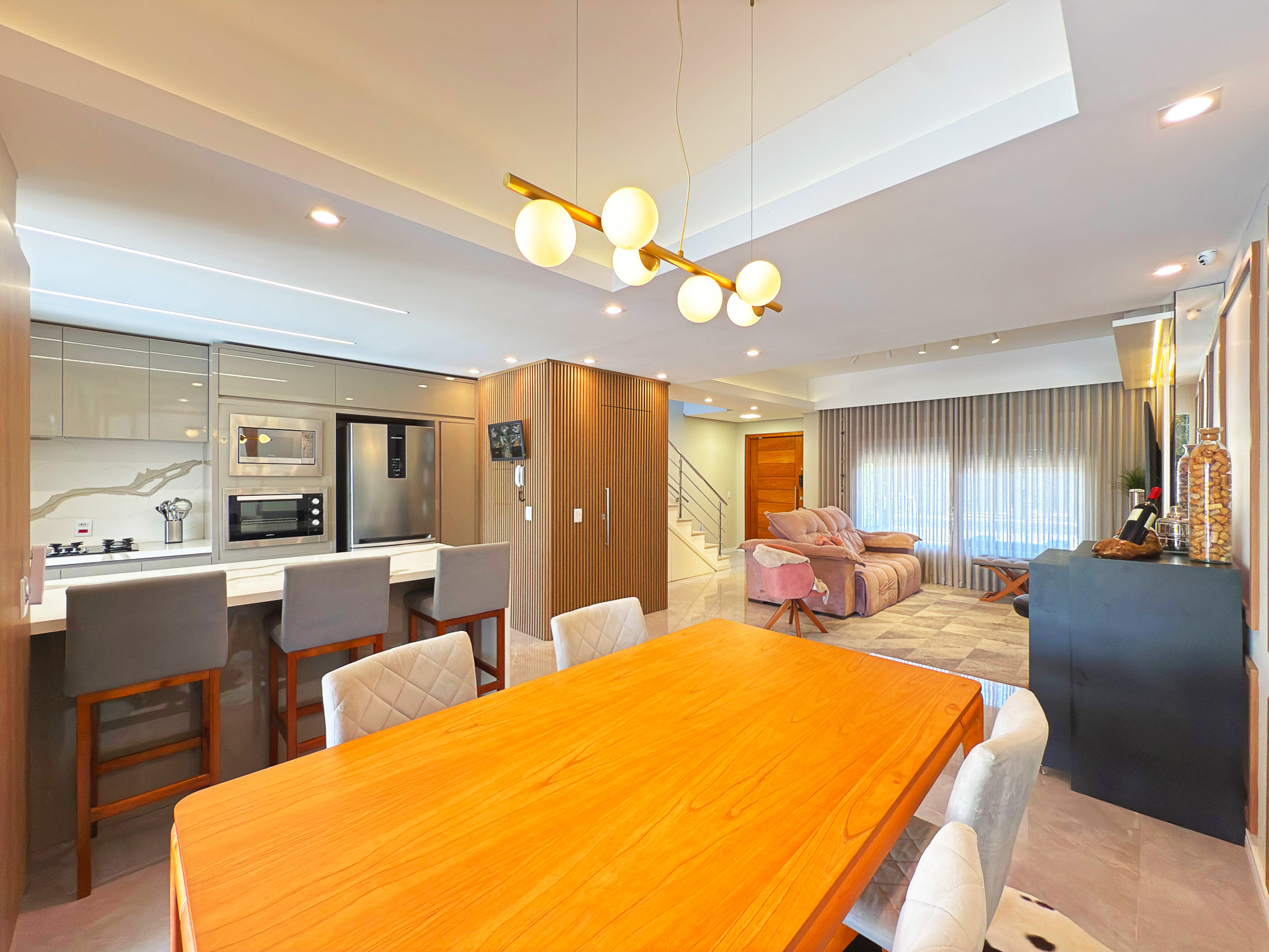 Casa à venda com 170m², 3 quartos, 1 suíte, 2 vagas no bairro Hípica em Porto Alegre - Foto 12