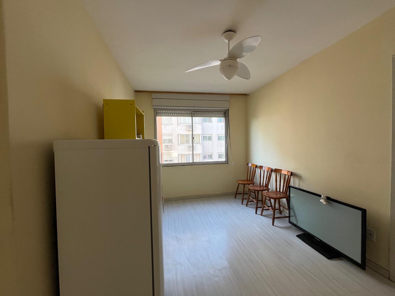Apartamento à venda com 40m², 1 quarto no bairro Tristeza em Porto Alegre
