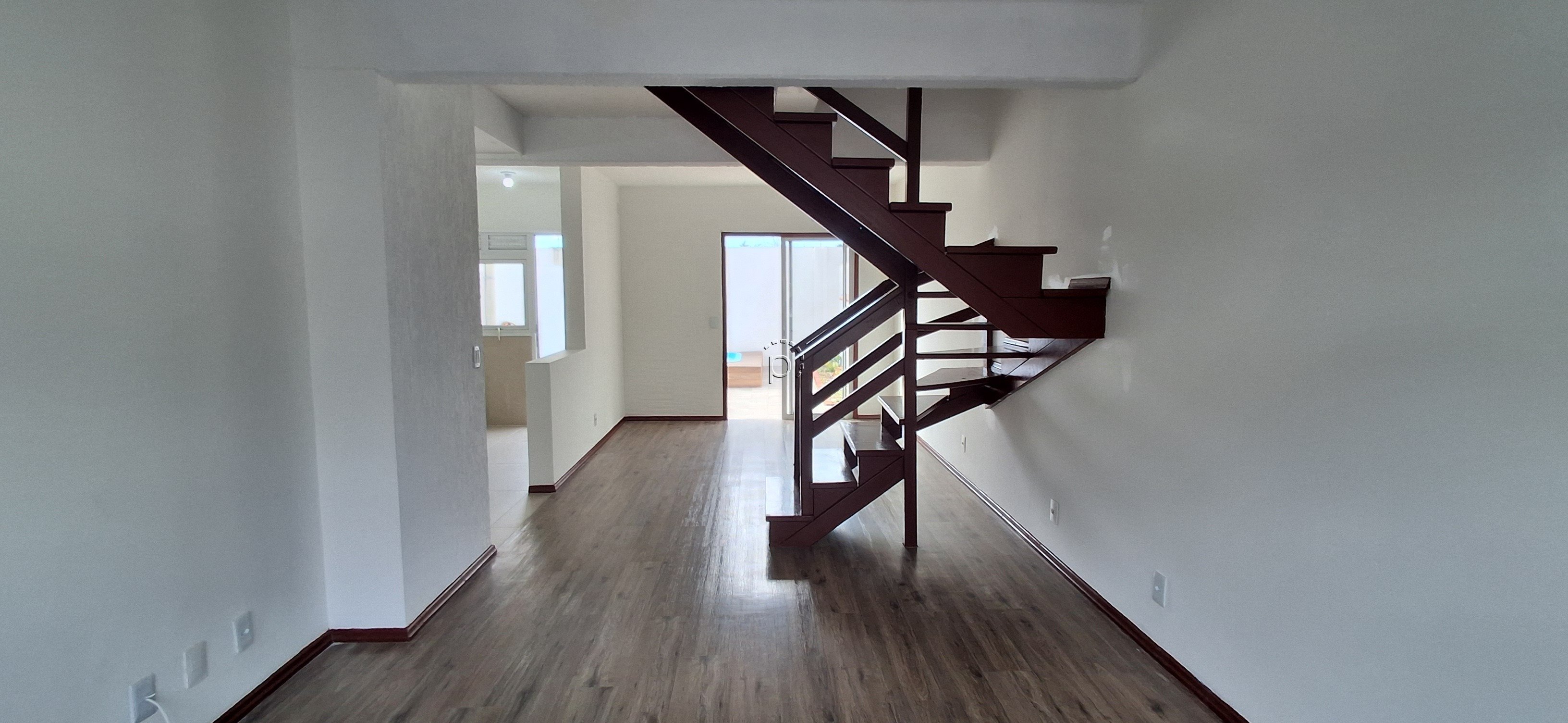 Casa em Condomínio para alugar com 81m², 2 quartos, 2 suítes, 1 vaga no bairro Hípica em Porto Alegre - Foto 2