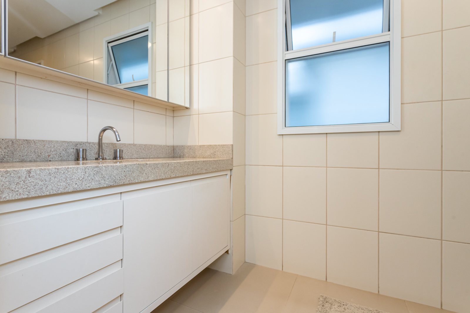 Casa em Condomínio à venda com 311m², 4 quartos, 4 suítes no bairro Agronomia em Porto Alegre - Foto 23