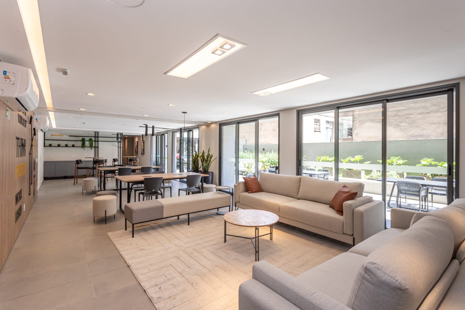 Apartamento à venda com 34m², 1 quarto, 1 vaga no bairro Floresta em Porto Alegre - Foto 36