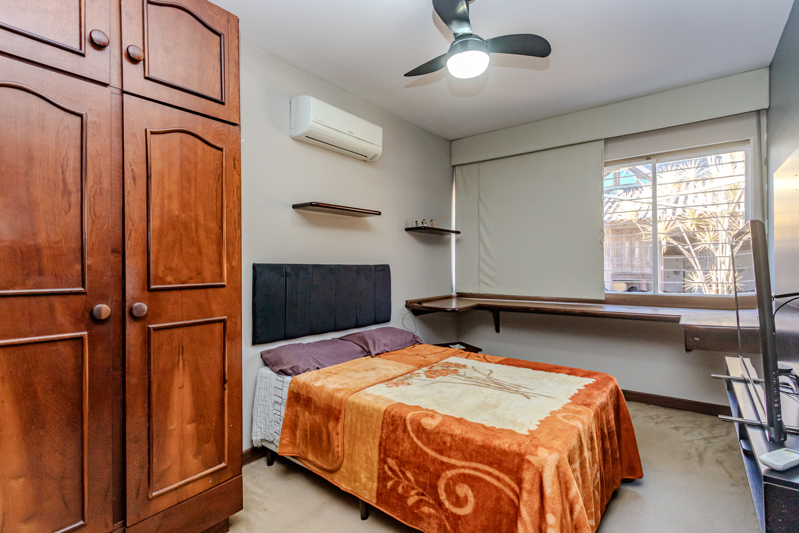 Casa à venda com 330m², 3 quartos, 2 vagas no bairro Tristeza em Porto Alegre - Foto 8